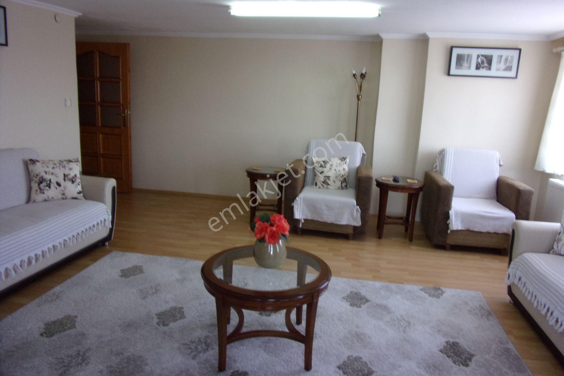 Sarıyer Hacıosman Metrosuna Çok Yakın 3+1 130 Metrekare Eşyaklı Kiralık Daire - Görsel 6