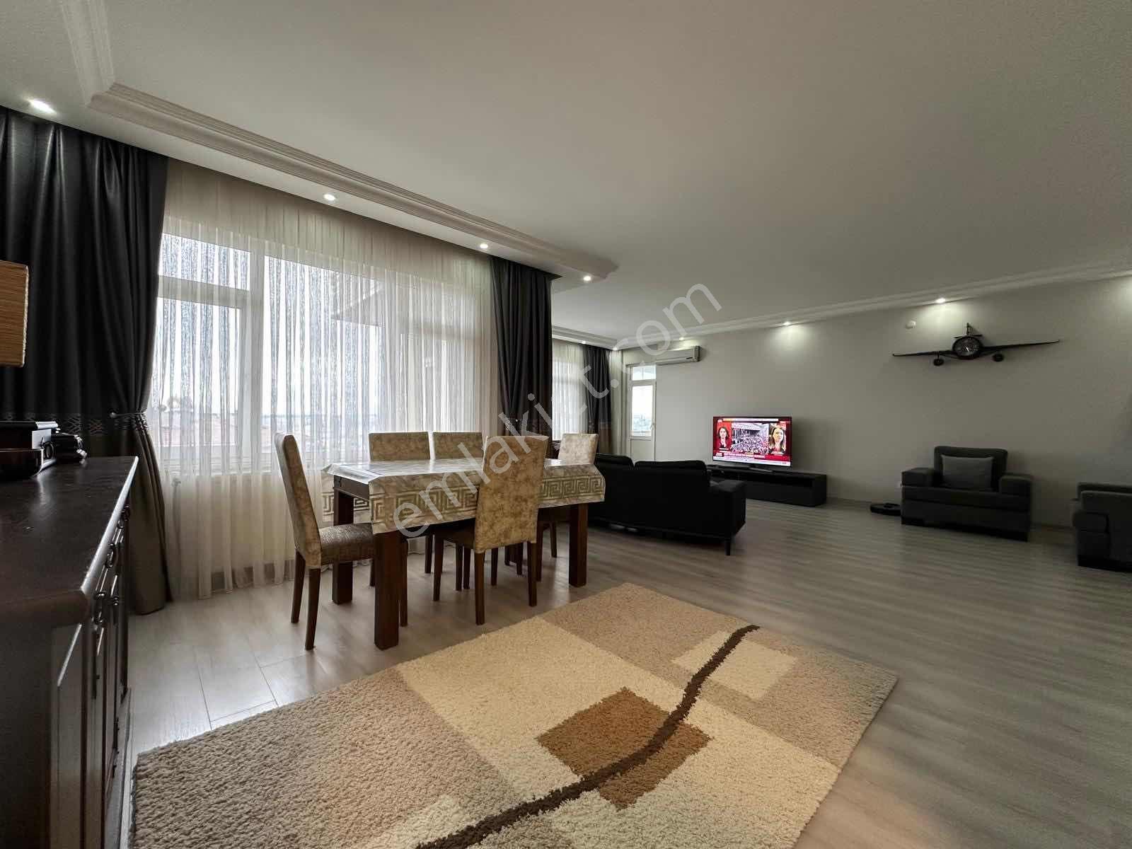 Üsküdar Çengelköy Doktorlar Sitesinde 300 M2 Ferah Dublex - Görsel 19