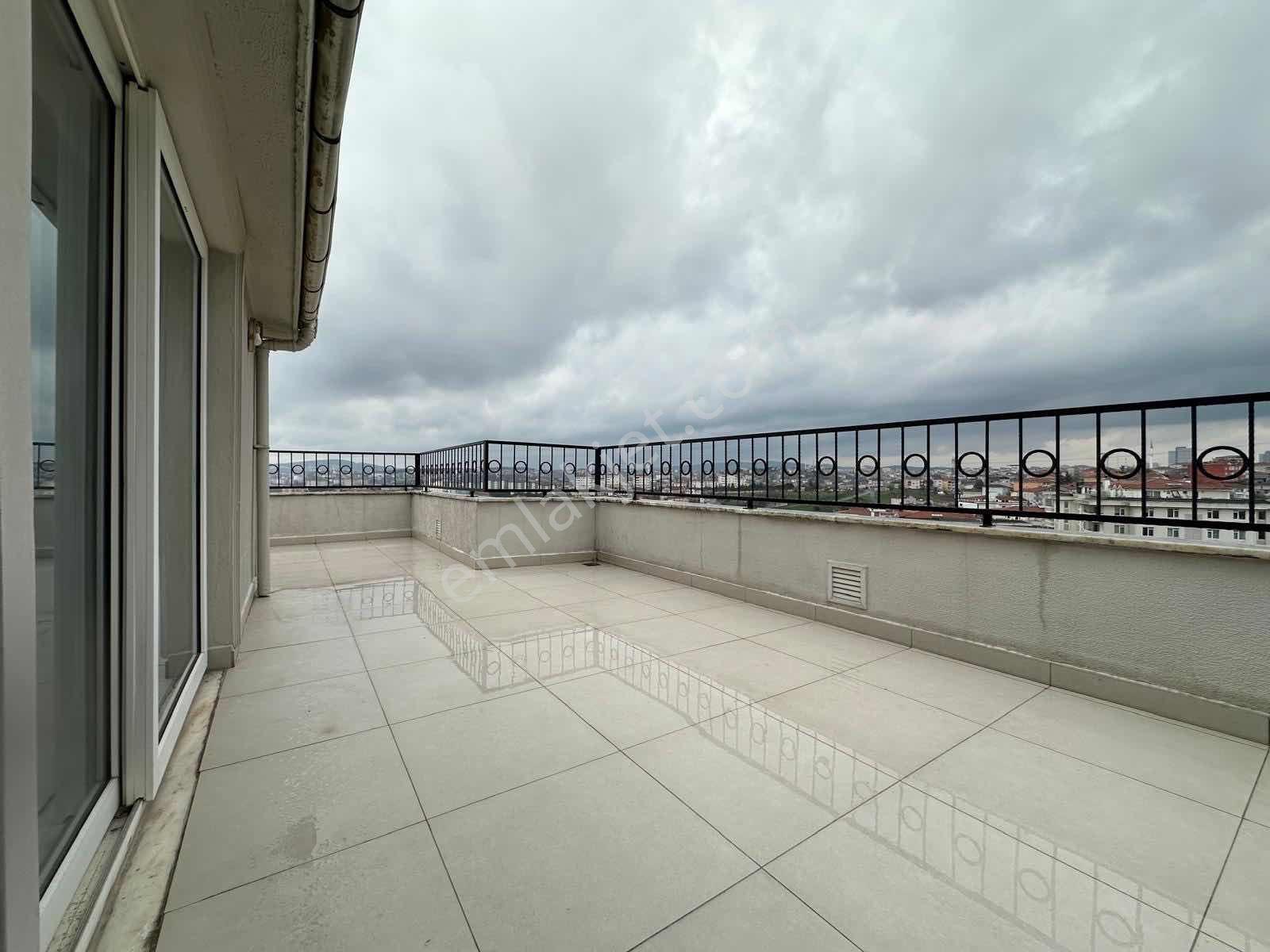 Üsküdar Çengelköy Doktorlar Sitesinde 300 M2 Ferah Dublex - Görsel 3