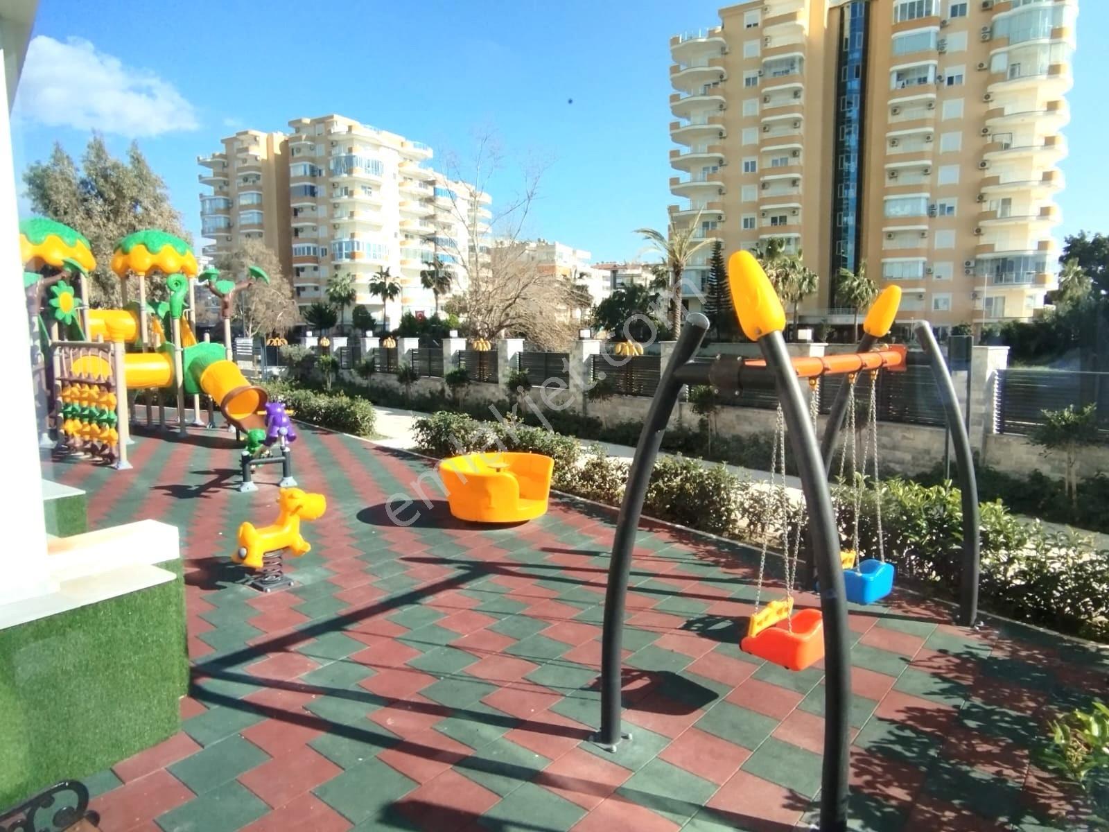 Alanya Mahmutlarda Denize Sıfır Lüks Yaşam Fırsatı - Görsel 28