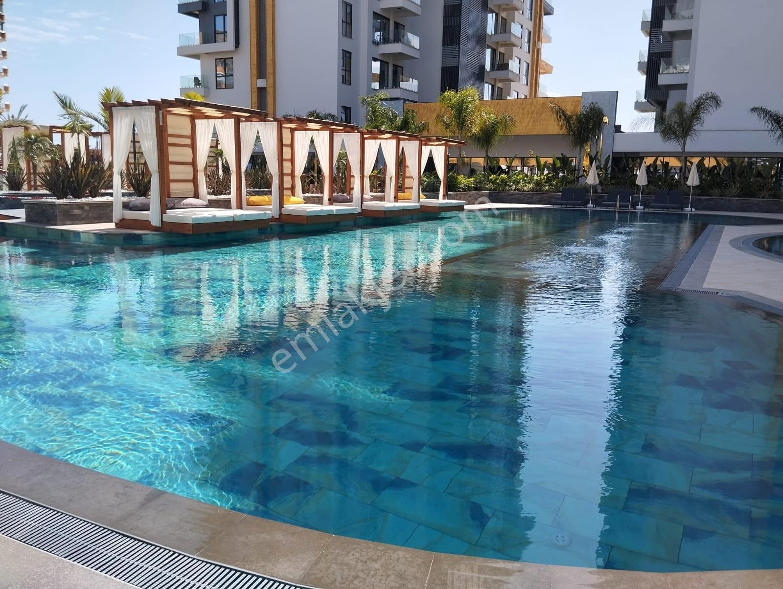 Alanya Mahmutlarda Denize Sıfır Lüks Yaşam Fırsatı - Görsel 25