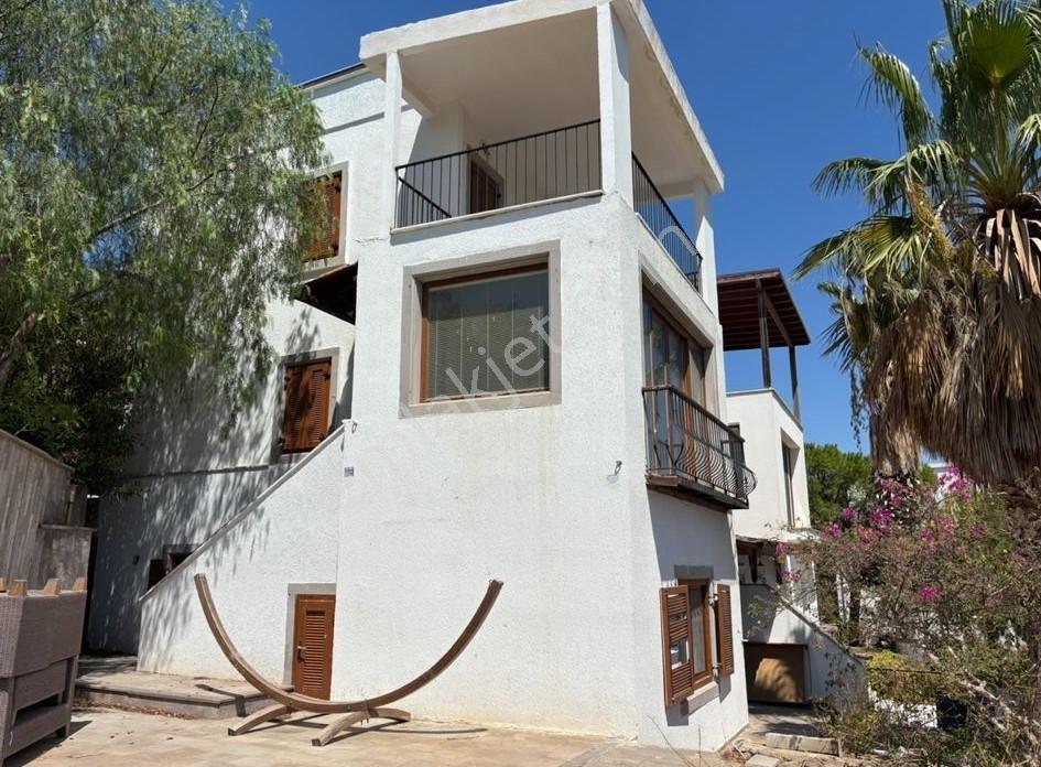 Akyarlar'da 2+1 Eşyalı Müstakil Sezonluk - 12 Ay Kiralık Dubleks