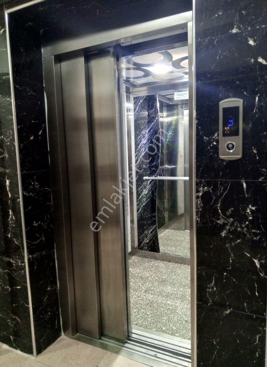 Hastane & Adliye Dibinde!160m²/3+1 Nezih-havuzlu Sitede Kiralık - Görsel 33
