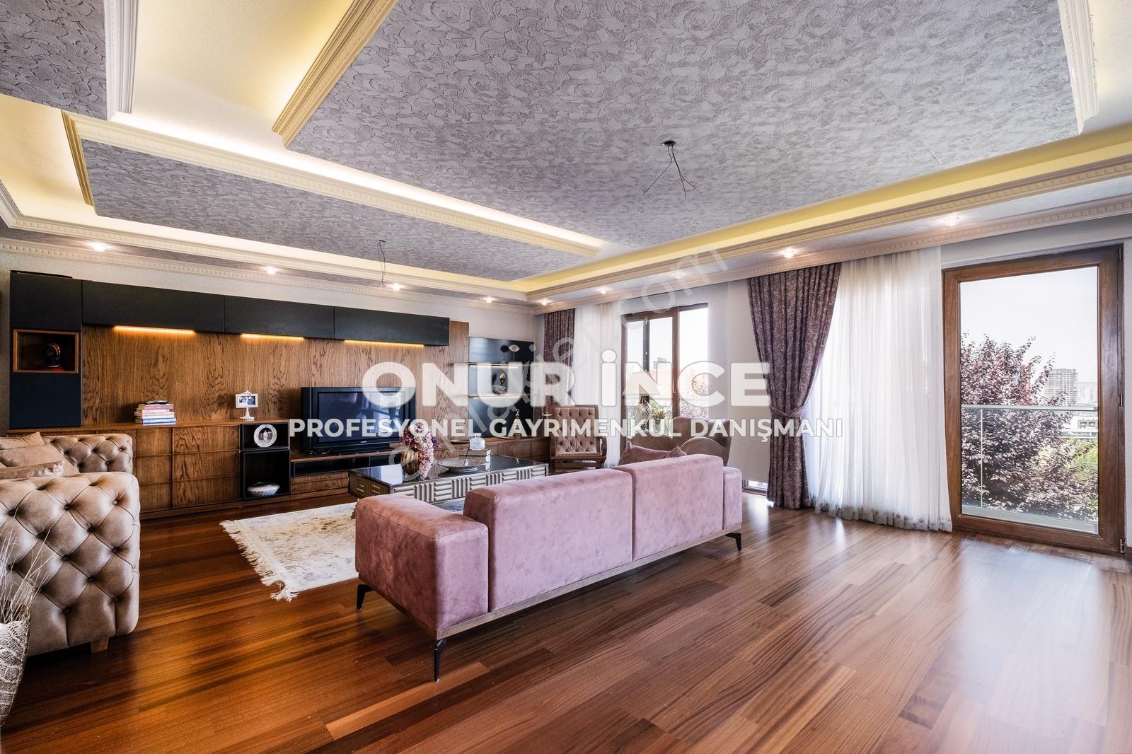 Beytepede Site İçerisinde Orman Manzaralı Satılık 5+2 Lüx Villa - Görsel 2