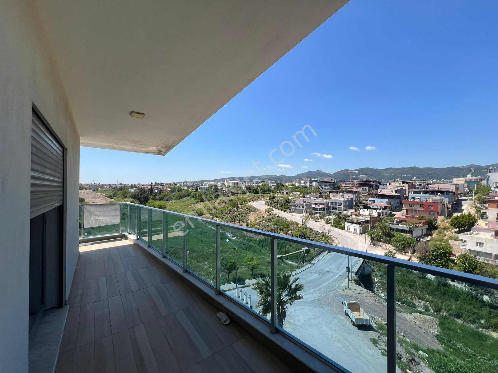 Gaziemirde Prestijli Site İçerisinde Havuzlu Geniş 2+1 Daire - Görsel 15