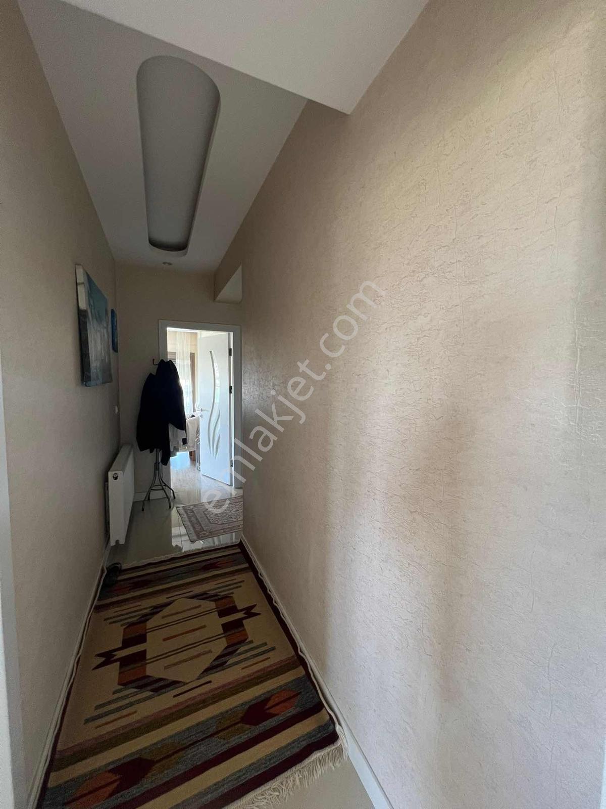 Gaziemirde Prestijli Site İçerisinde Havuzlu Geniş 2+1 Daire - Görsel 5