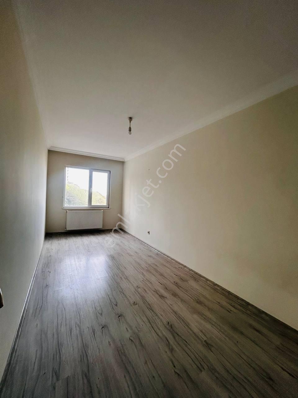Toplu Konut Bulvarına Cephe Binada 3+1 Kiralık Daire - Görsel 15