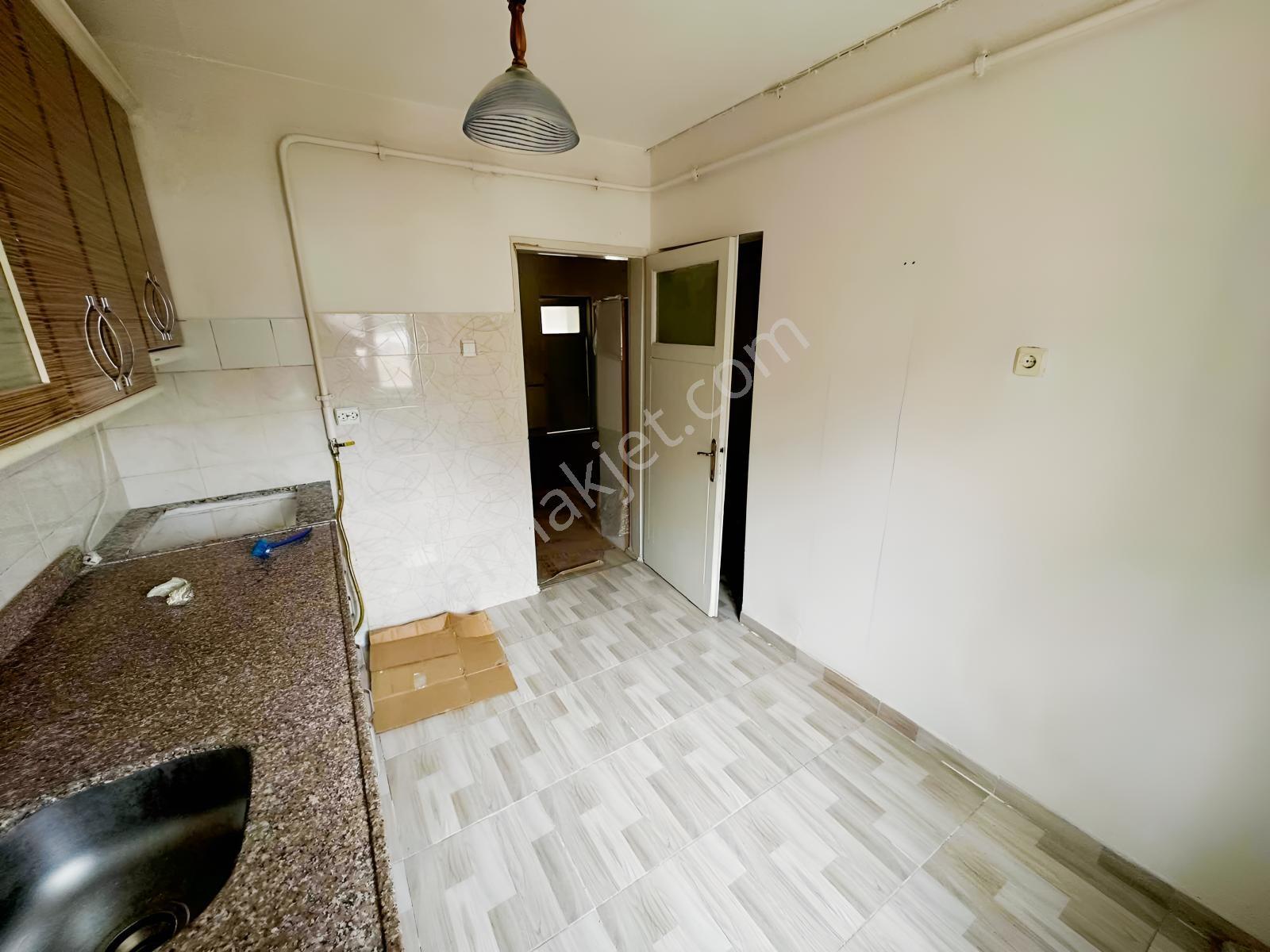 Hedef Emlak'tan Yunusemre Mah Kiralık 2+1 Bahçeli Daire - Görsel 13