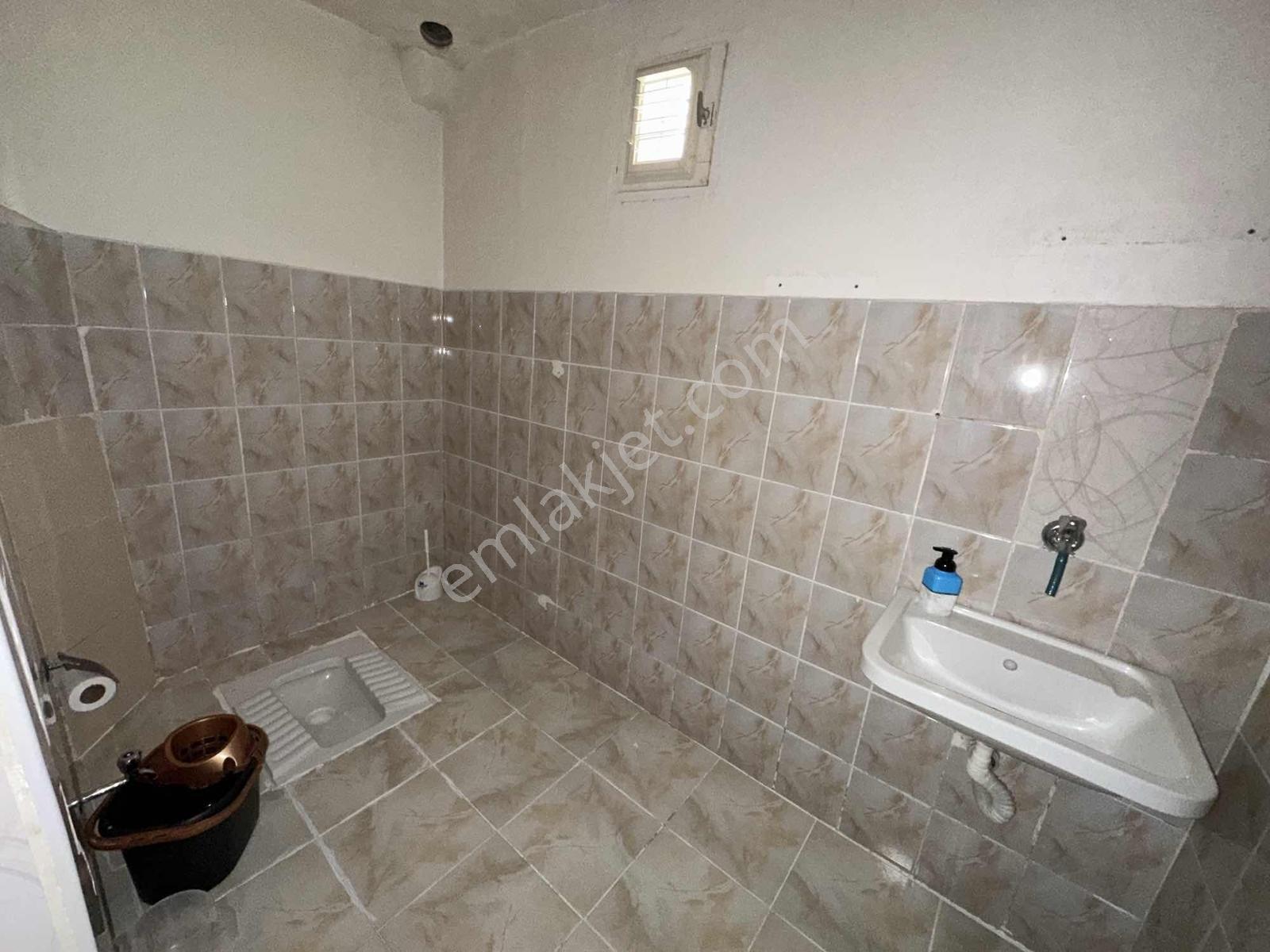 Hedef Emlak'tan Yunusemre Mah Kiralık 2+1 Bahçeli Daire - Görsel 2