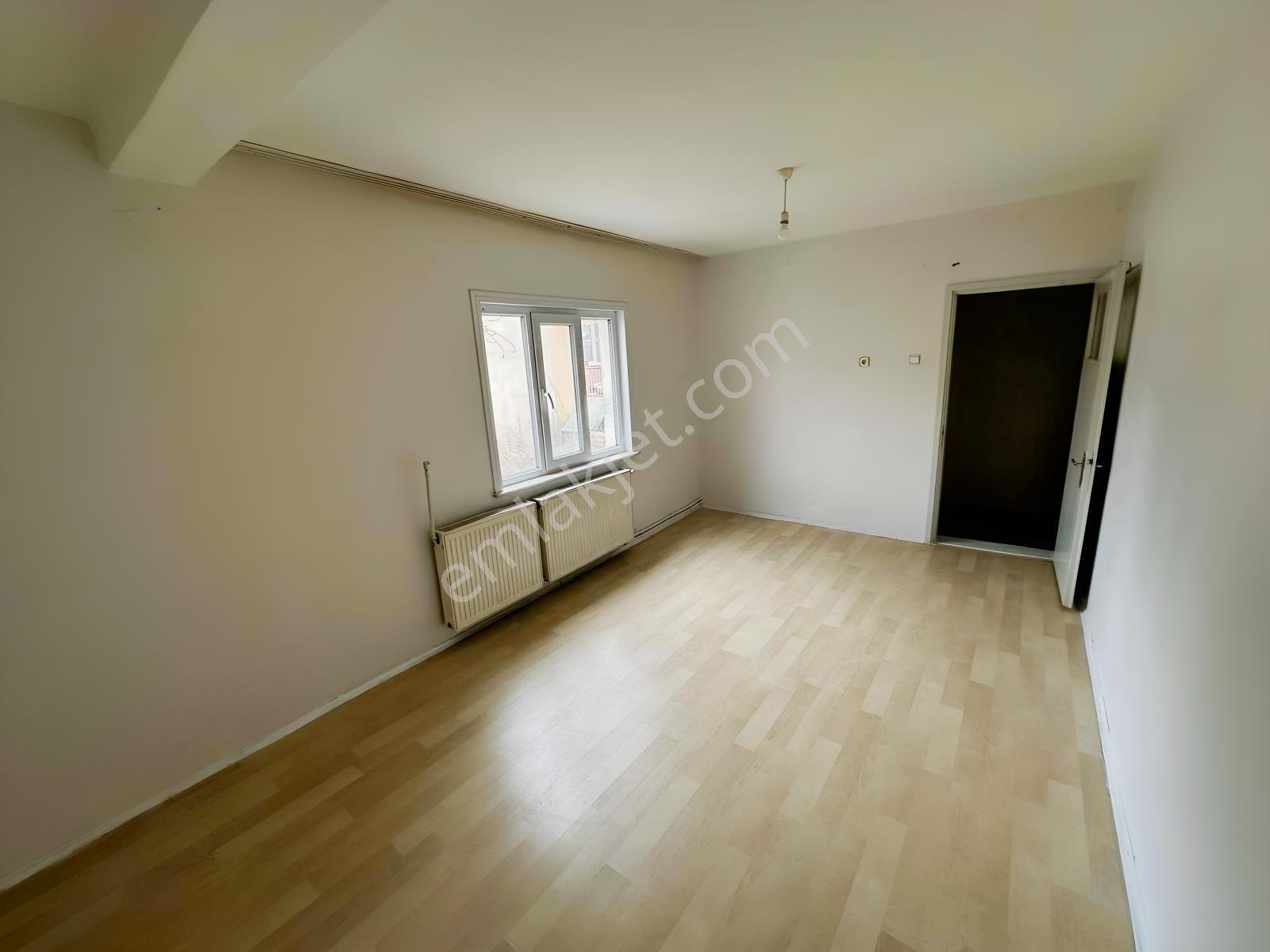 Hedef Emlak'tan Yunusemre Mah Kiralık 2+1 Bahçeli Daire - Görsel 9
