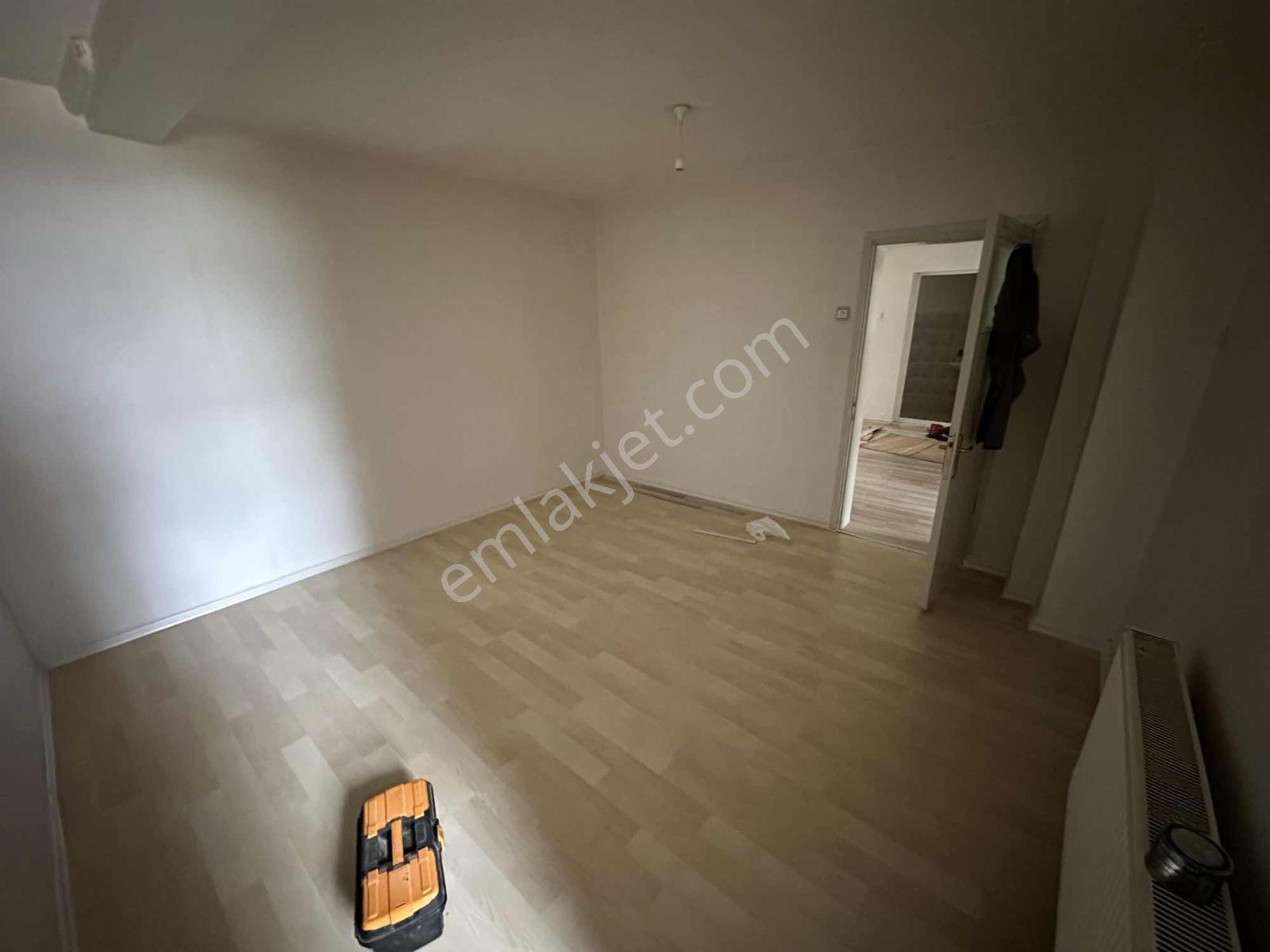 Hedef Emlak'tan Yunusemre Mah Kiralık 2+1 Bahçeli Daire - Görsel 18