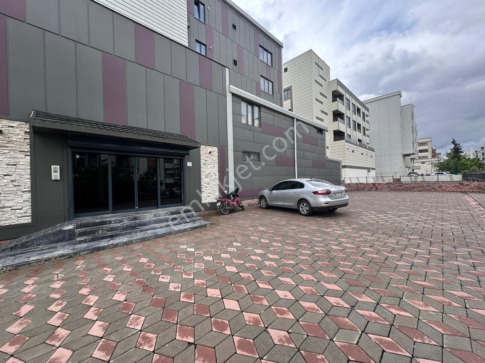Akev Gayrimenkul'den Merkezi Lokasyon'da Eşyalı Lüks 3+1 Ofis - Görsel 3