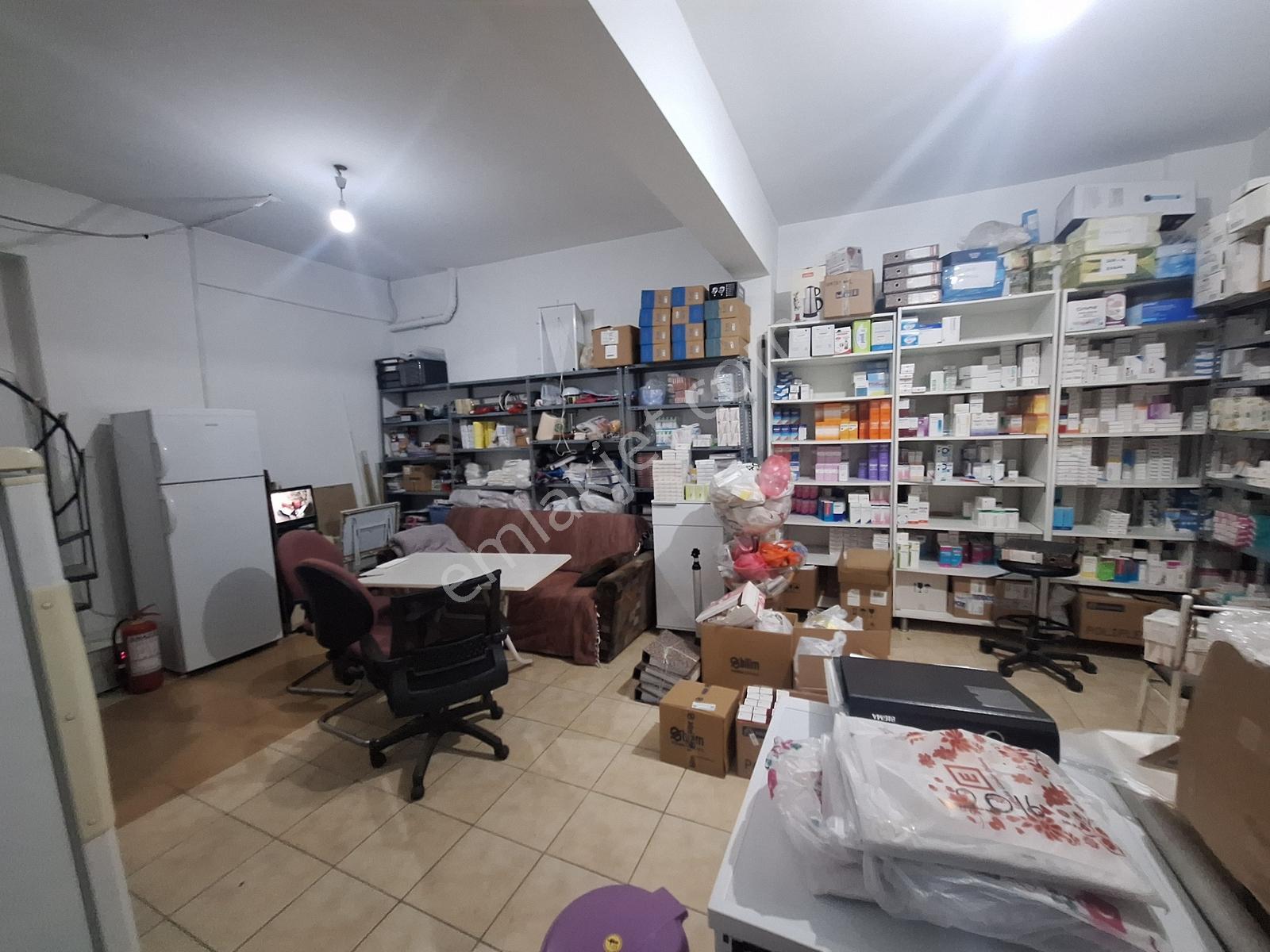 Semt Polikliniği Karşısında Kiralık Dükkan | Eczaneye Uygun - Görsel 3