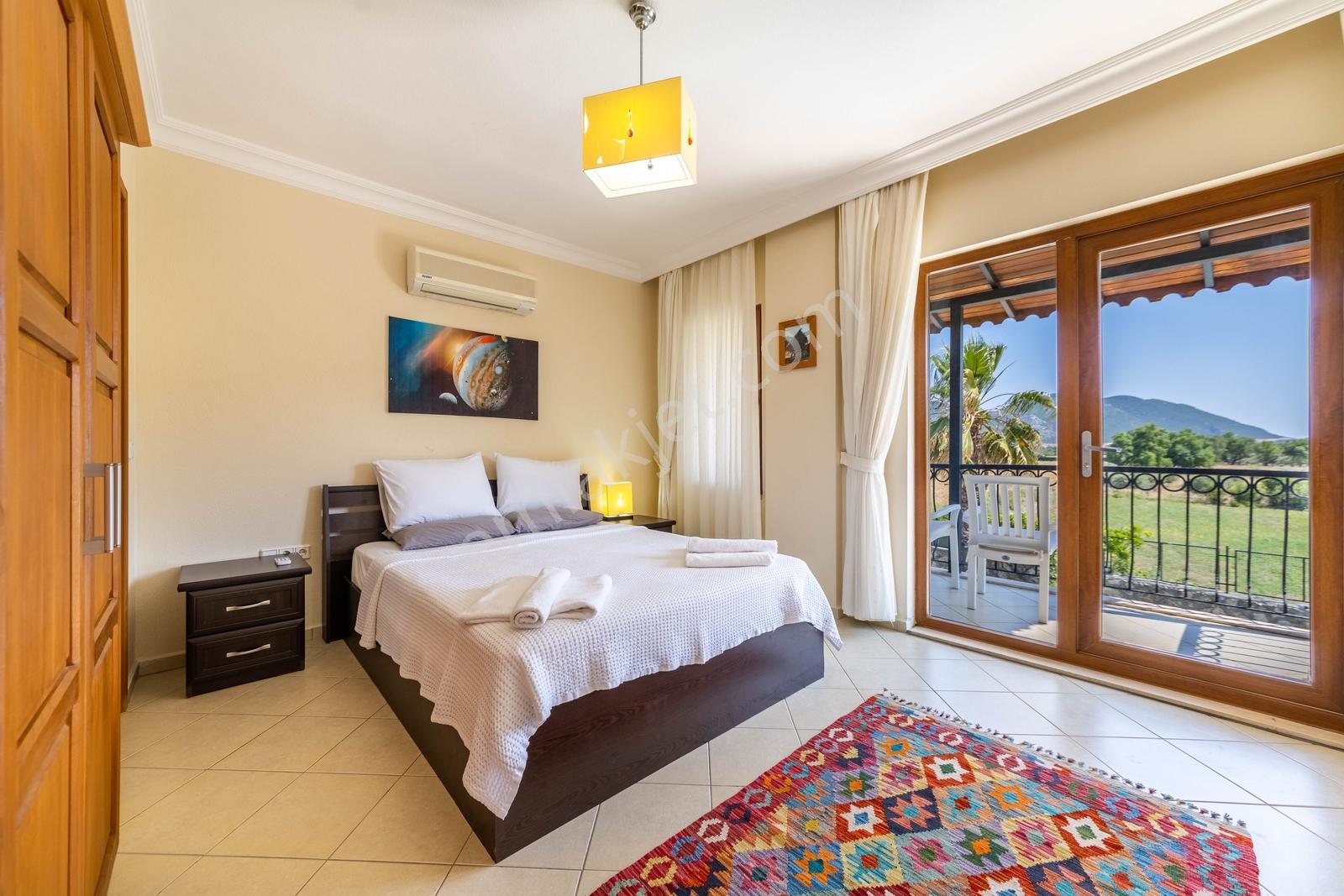 Kalkan Bezirgan Köyünde Yasal İmarlı Bahçeli Havuzlu Villa - Görsel 19