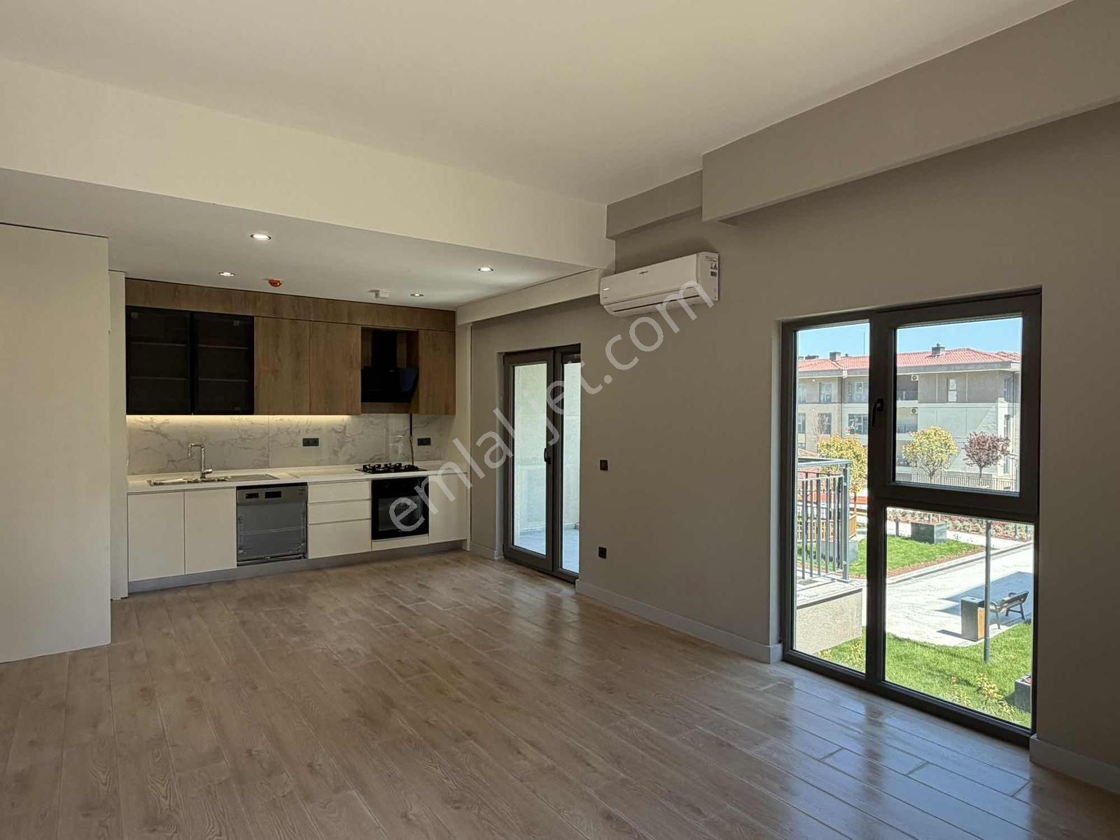 Emlak Konut Nezihpark Bahçekent 3+1 Borçsuz 41 M² Bahçeli - Görsel 12