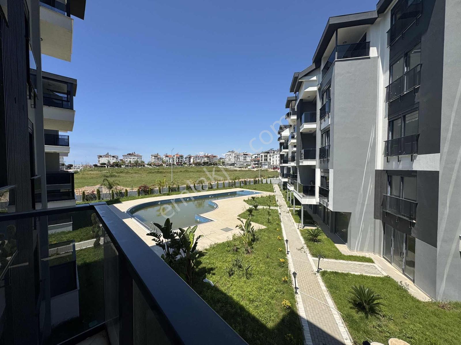 Ilıcada Havuzlu Site İçerisinde Satılık Lüks 2+1 Daire - Görsel 18