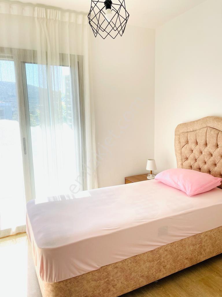 Alaçatı Göbene Mevkiinde Havuzlu Site İçinde Sezonluk Kiralık Villa - Görsel 20