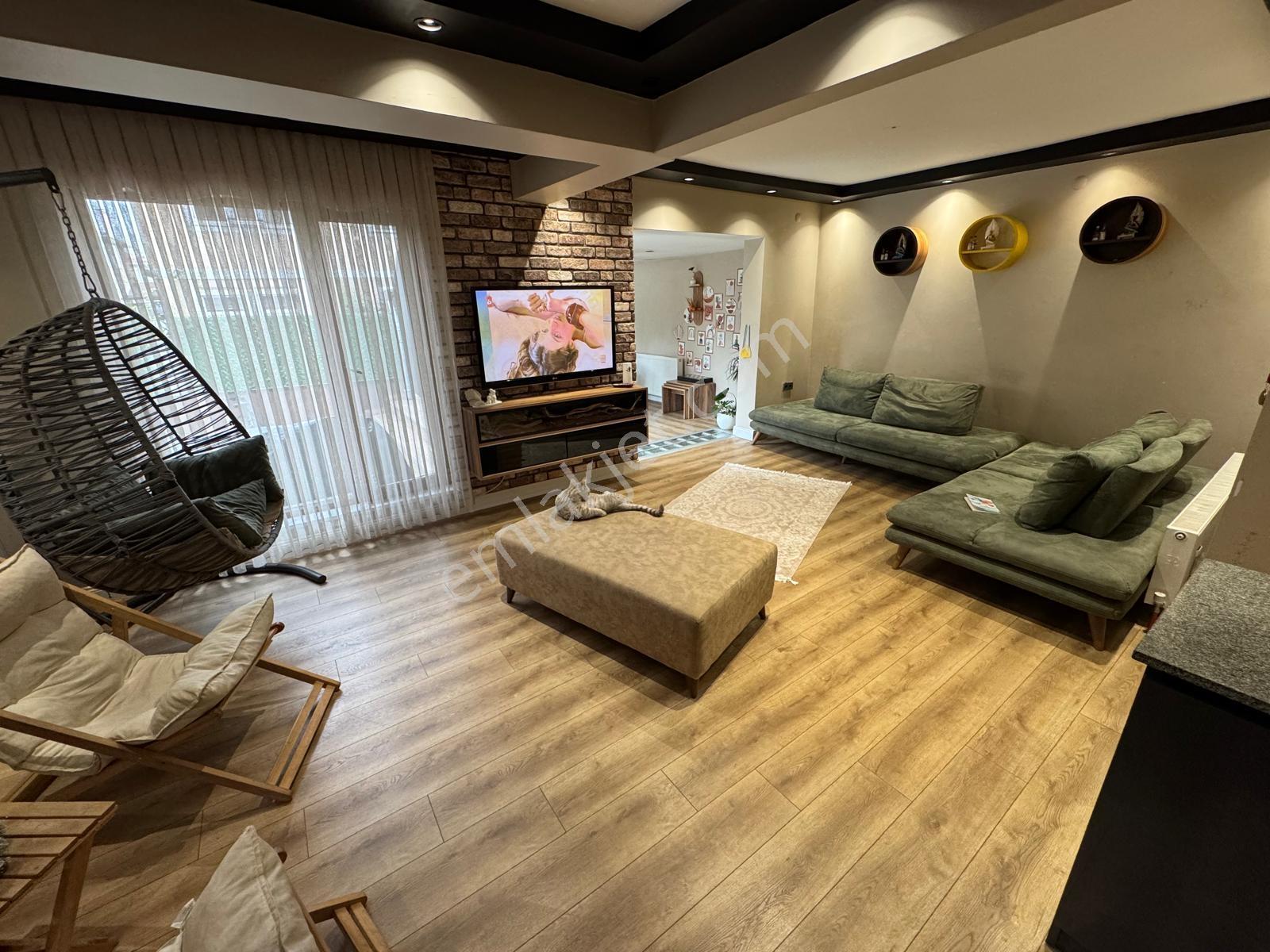 Polat Live Emlaktan Velux Karşısı 4+2 İçköşe Full Yapılı Müstaki - Görsel 10