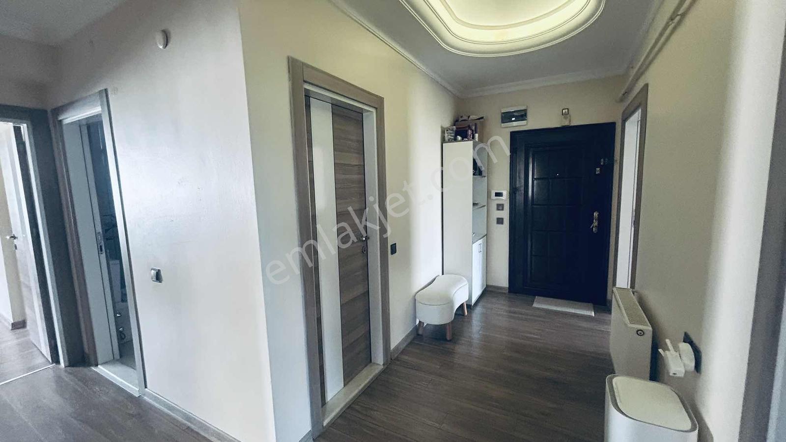 Çağlayanda Merkezi Konumda D.gazlı E.banyolu Satılık 3+1 Daire - Görsel 16