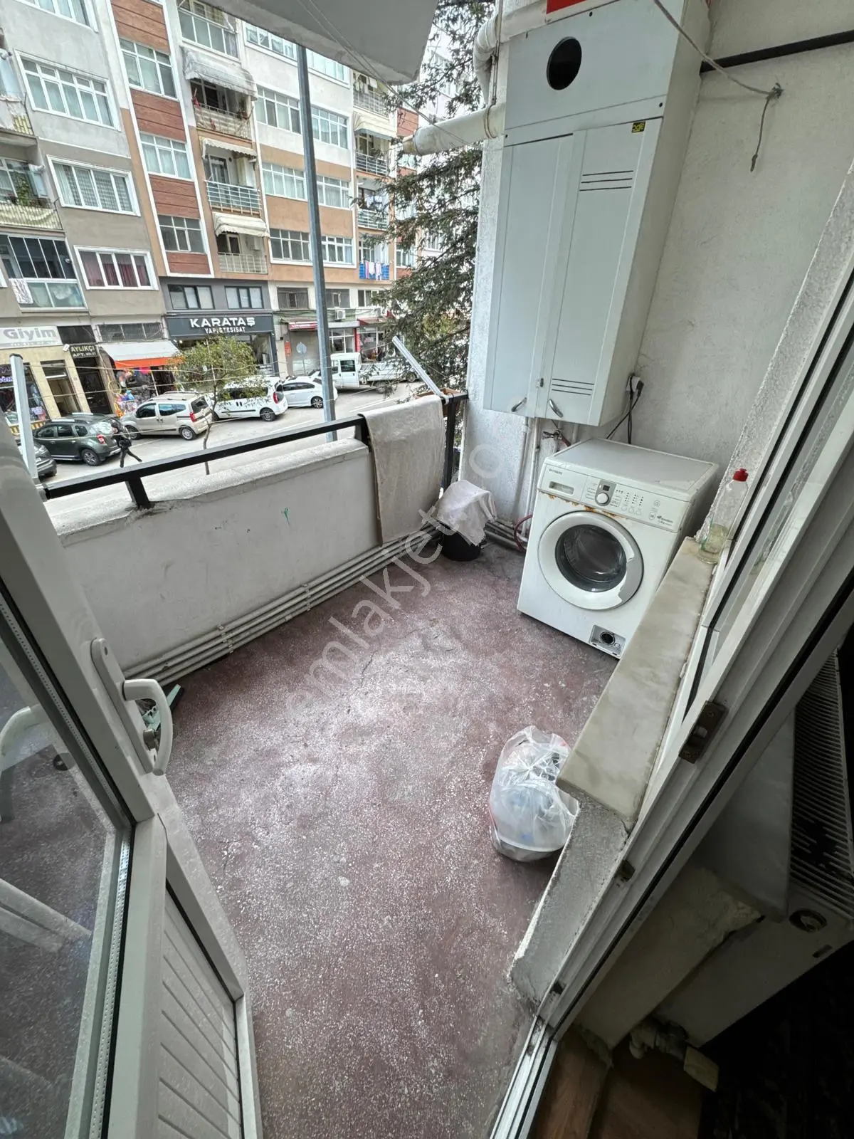 Rekoor Emlaktan Modern Pazarında Asansörlü 2+1 Satılık Daire