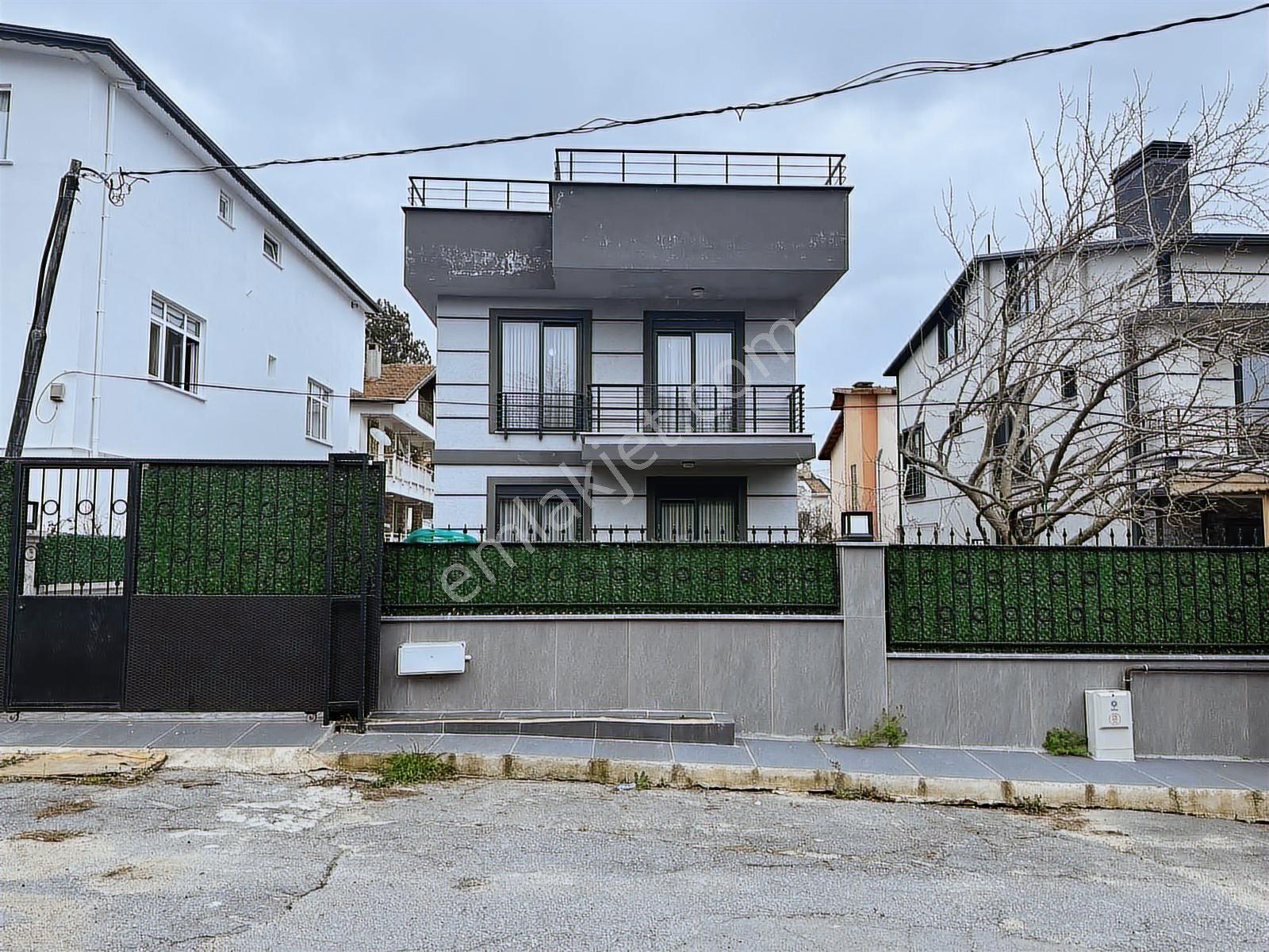 Fiyat Düştü Silivri Semizkumlarda Denize 100 Metre Müstakil
