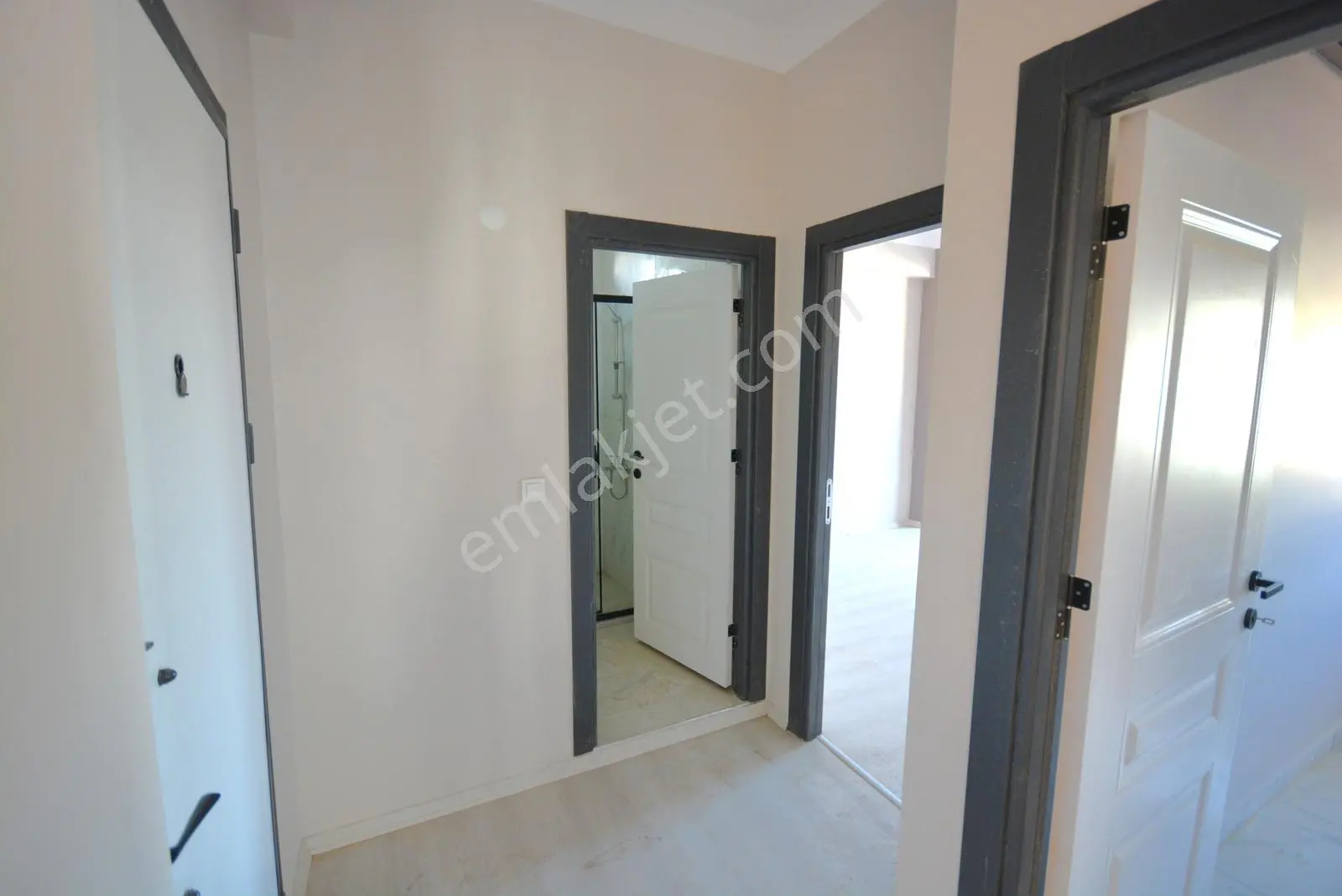 Satılık Sancaktepe'de 150 Metre Kare 3+1 Lüks* Üst Dubleks Daire - Görsel 4