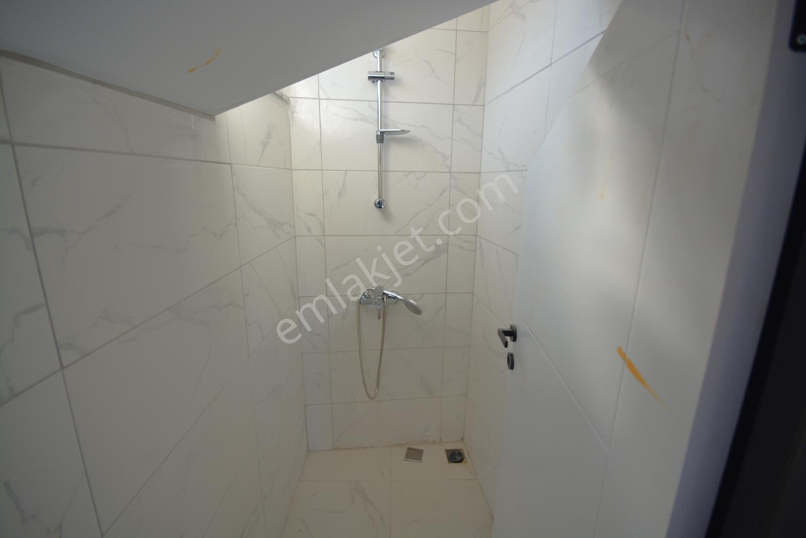 Satılık Sancaktepe'de 150 Metre Kare 3+1 Lüks* Üst Dubleks Daire - Görsel 14