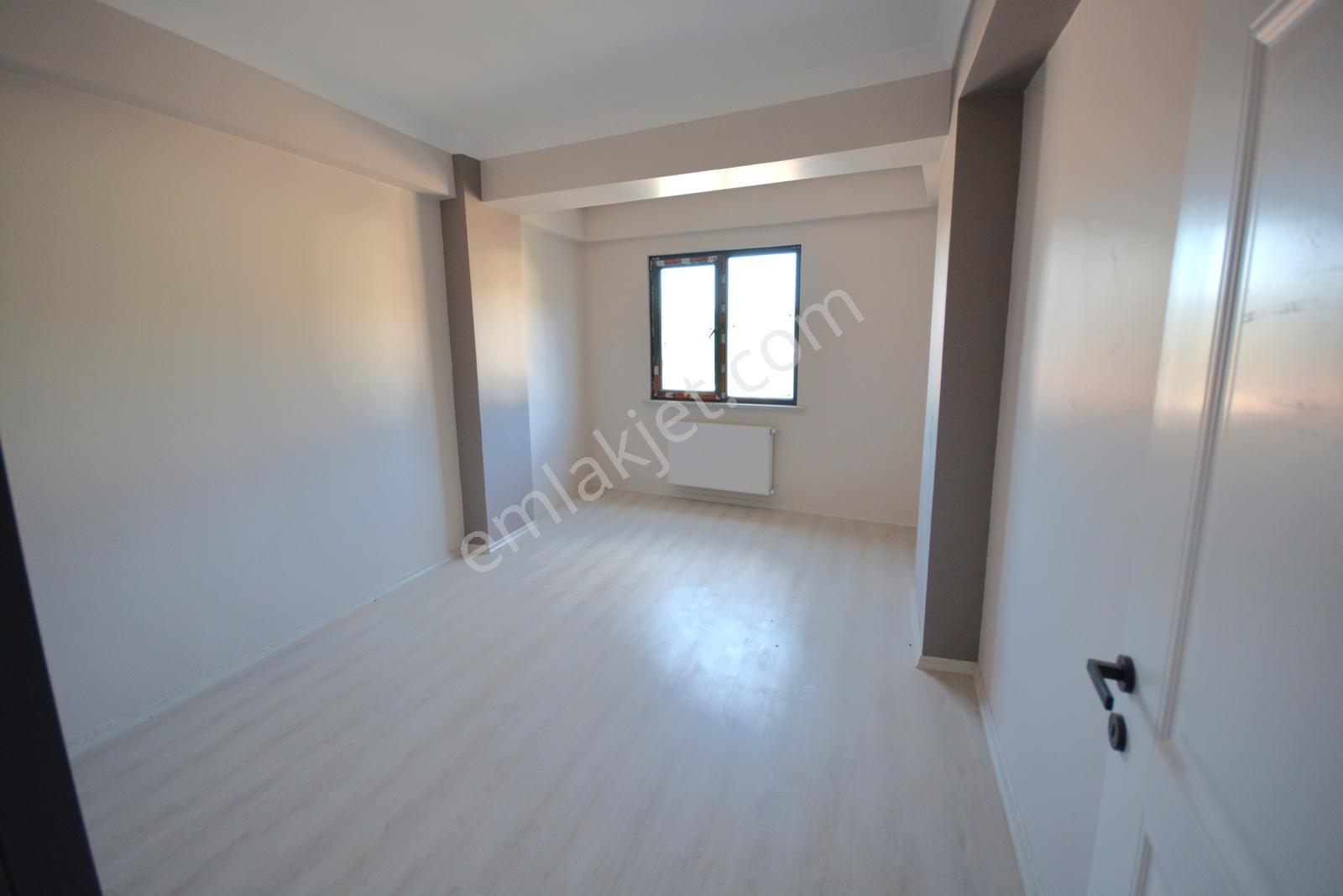 Satılık Sancaktepe'de 150 Metre Kare 3+1 Lüks* Üst Dubleks Daire - Görsel 6