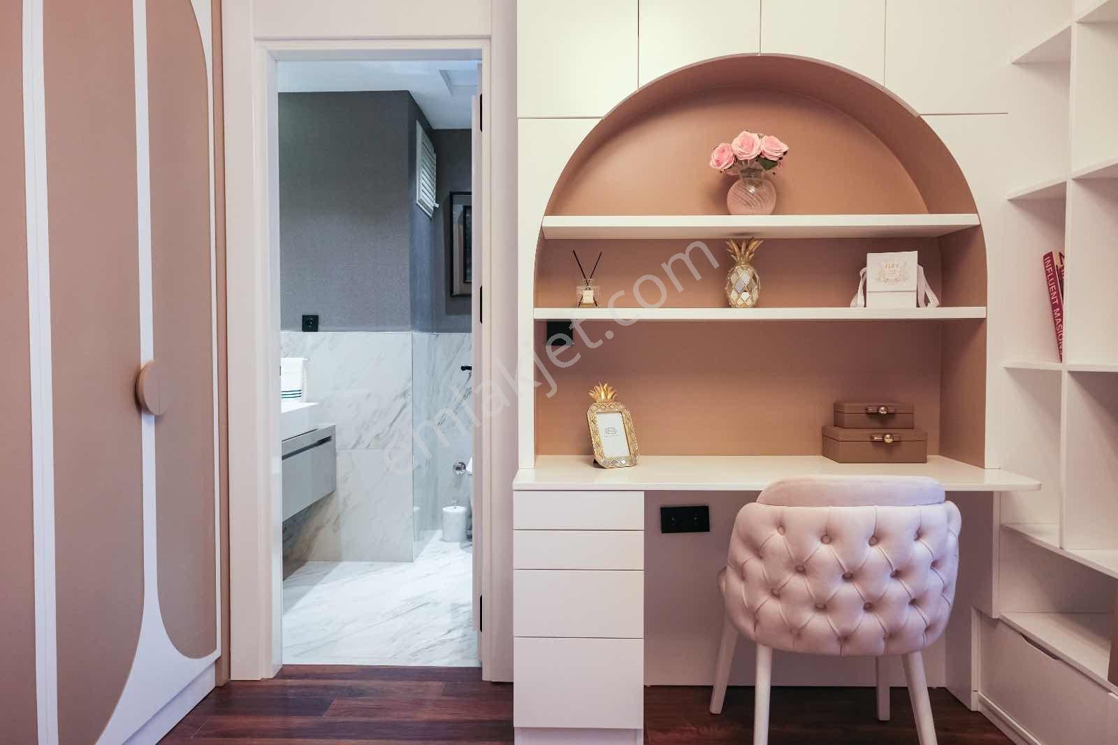 Florya Zen'de 5+1 4 Banyo G.odalı Ultra Lüx Göl Manzaralı - Görsel 10