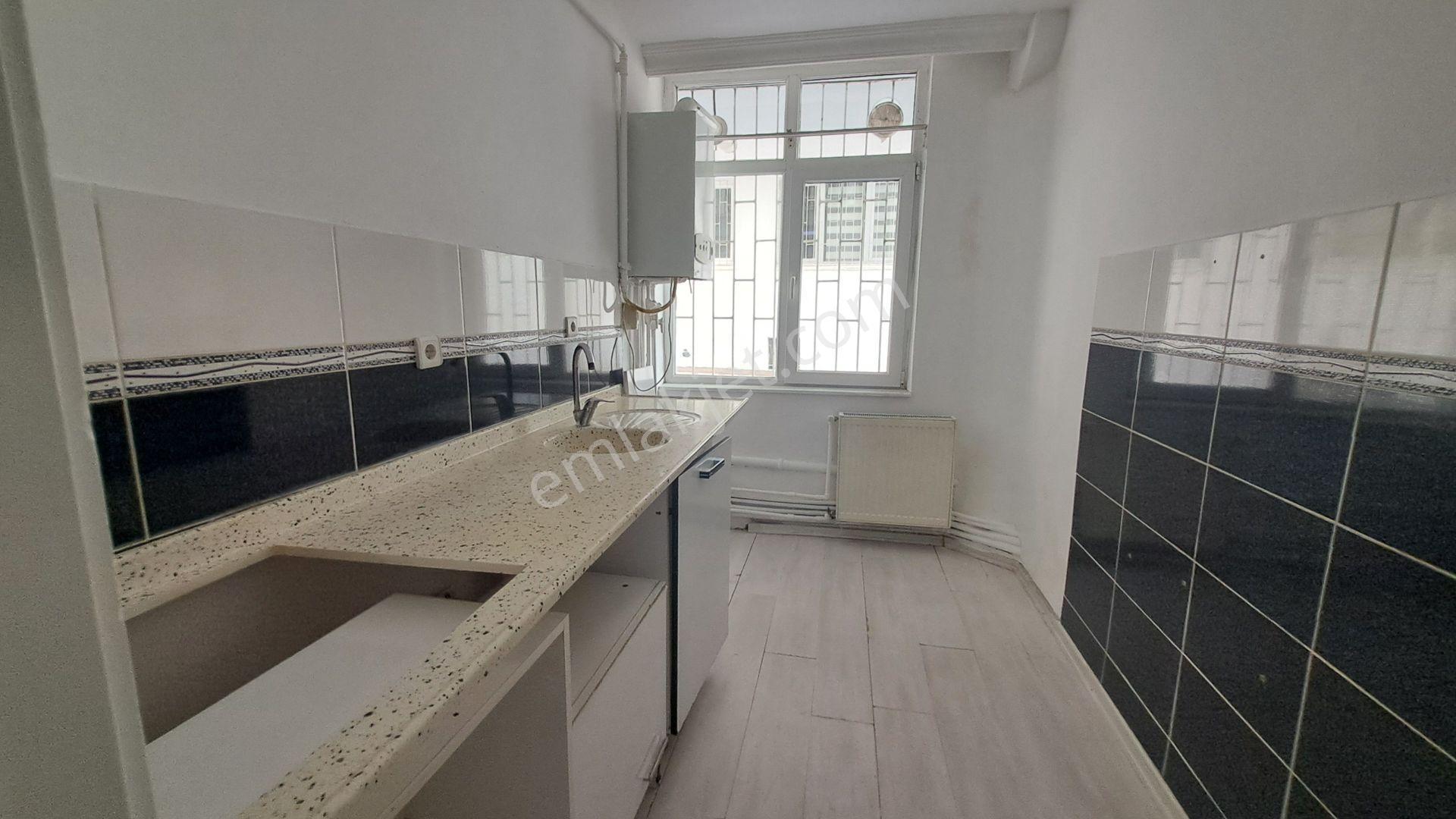 Kızılay Meşrutiyet Ve Mithatpaşa Cad Köşesi Kiralık İşyeri - Görsel 12