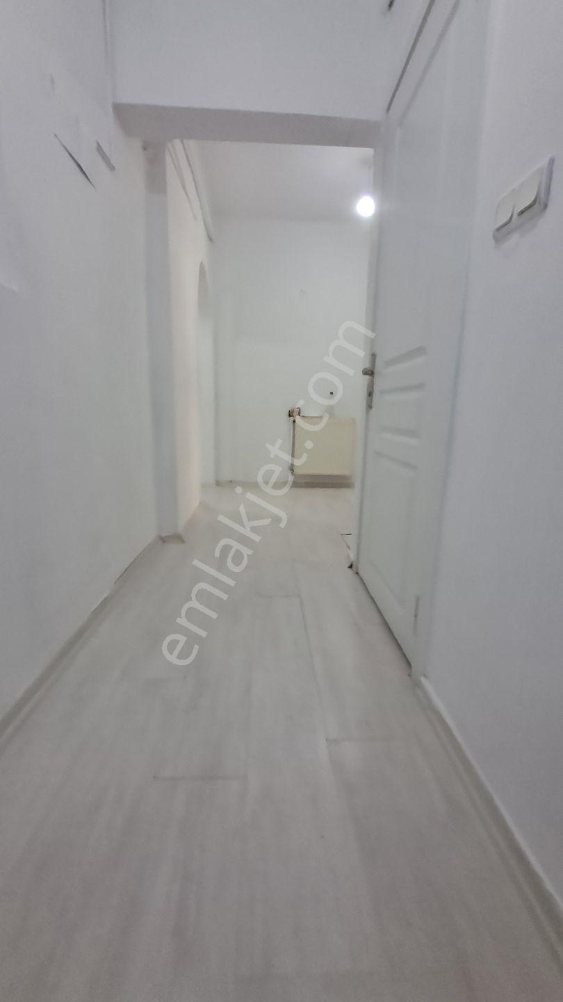 Kızılay Meşrutiyet Ve Mithatpaşa Cad Köşesi Kiralık İşyeri - Görsel 4