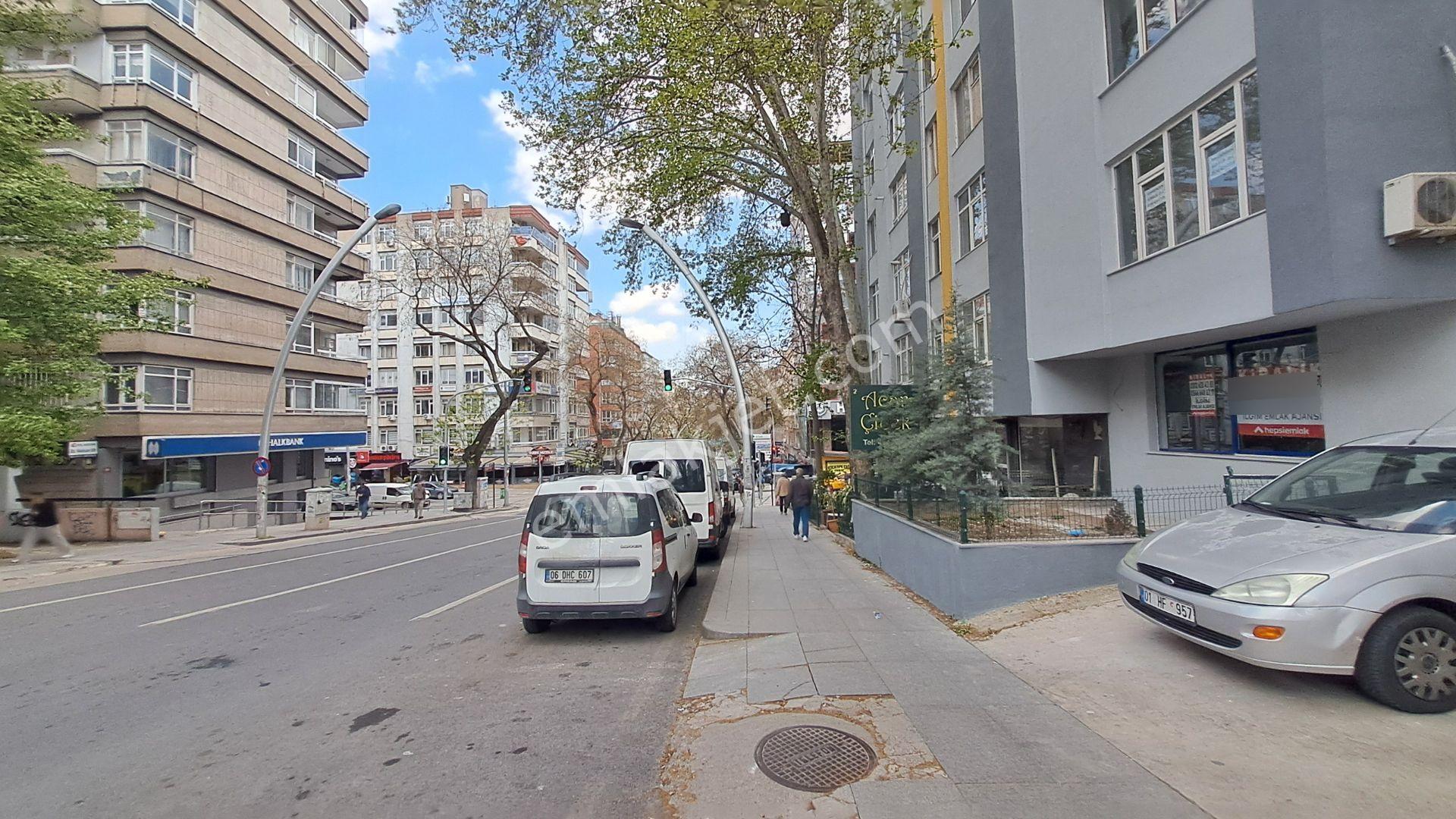 Kızılay Meşrutiyet Ve Mithatpaşa Cad Köşesi Kiralık İşyeri - Görsel 31