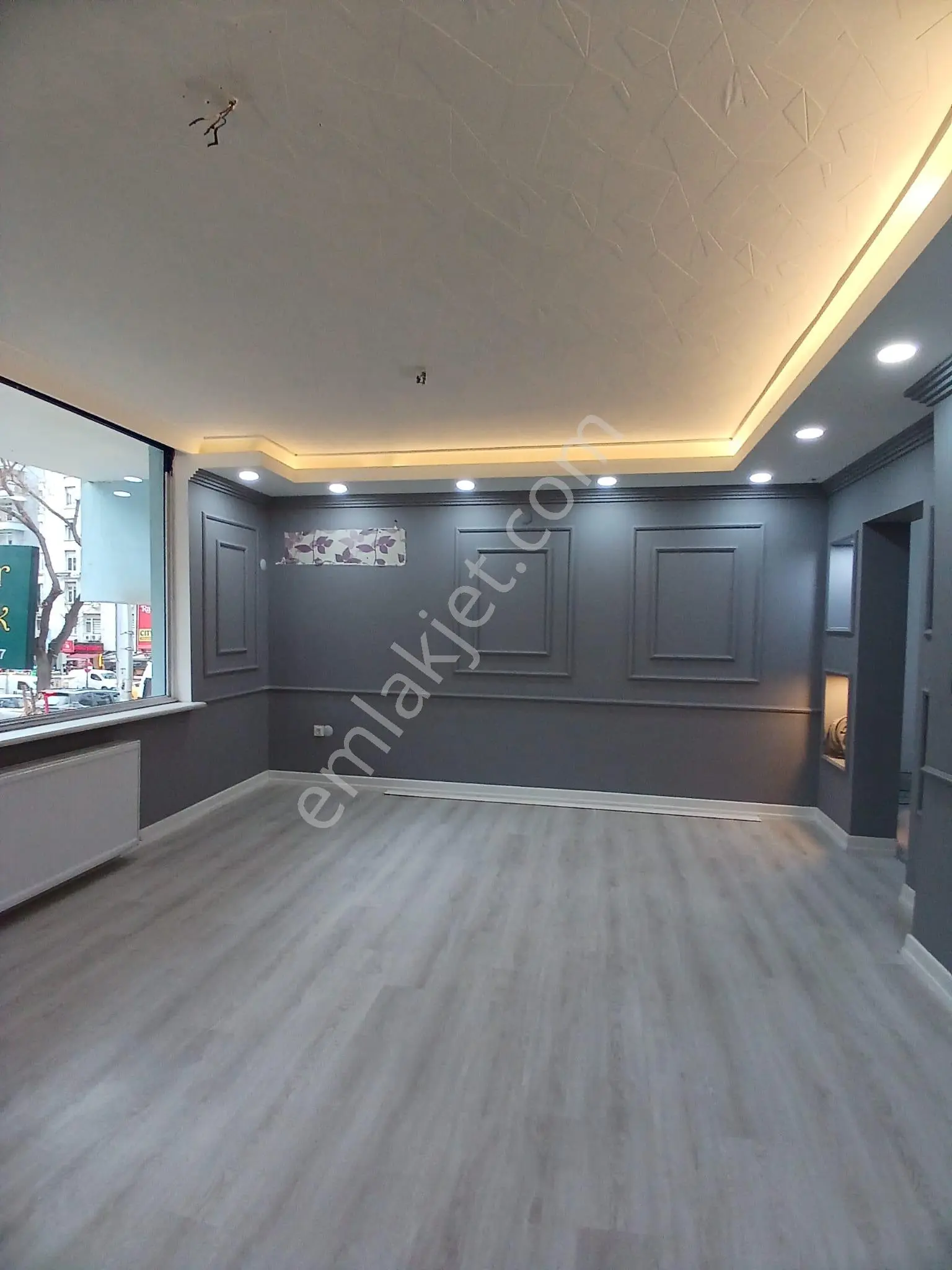 Kızılay Meşrutiyet Ve Mithatpaşa Cad Köşesi Kiralık İşyeri - Görsel 2