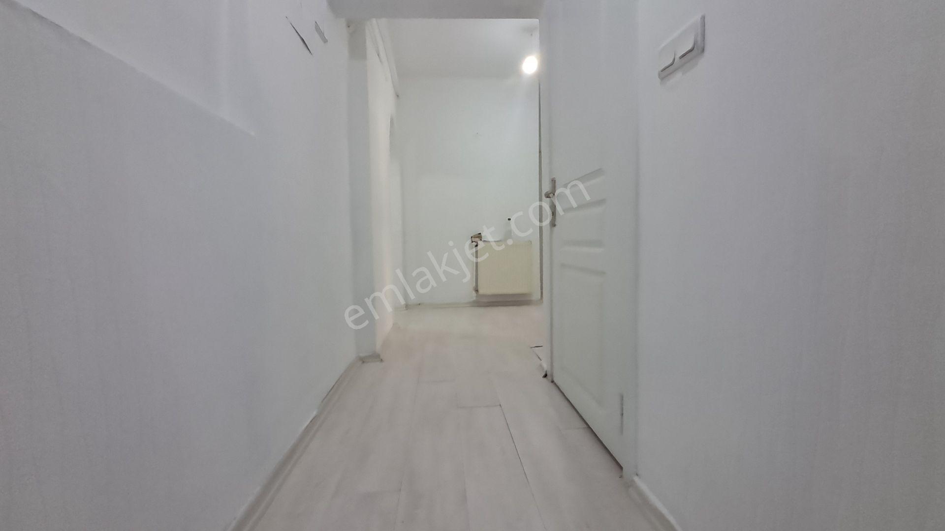 Kızılay Meşrutiyet Ve Mithatpaşa Cad Köşesi Kiralık İşyeri - Görsel 5