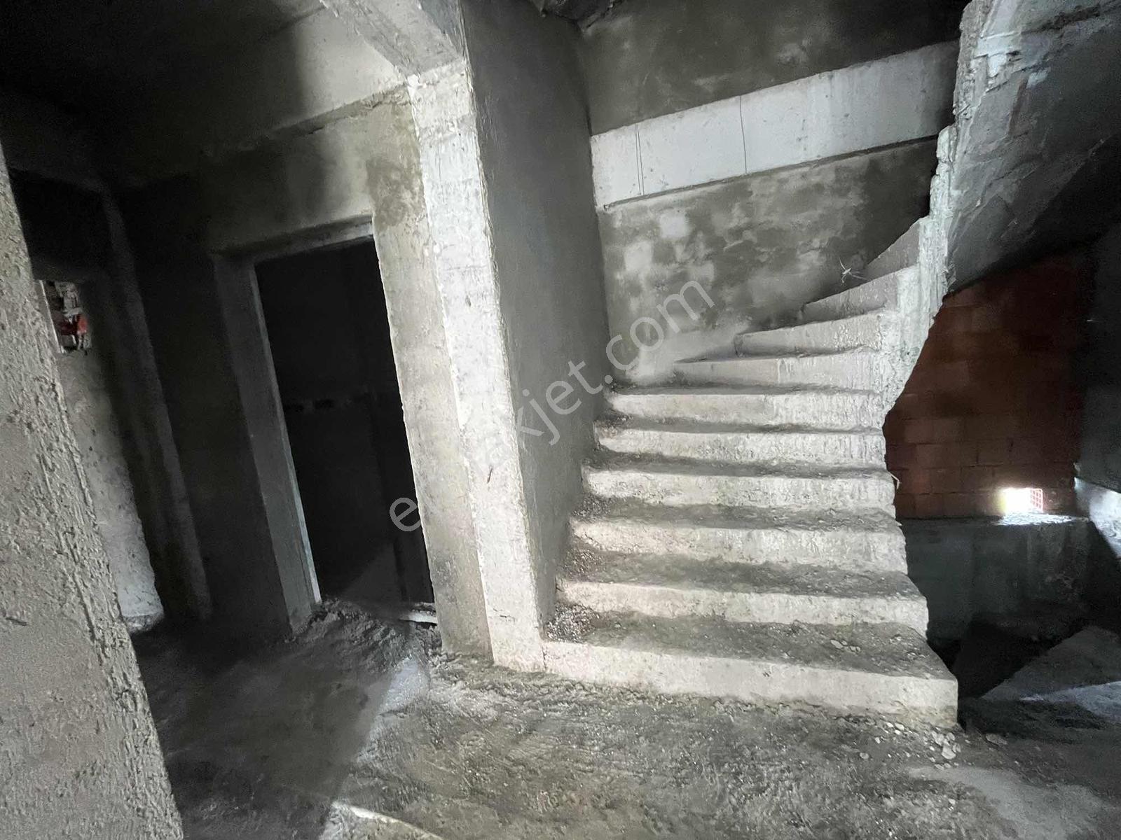 Taşolukta 2+1 90 M2 Yüksek Giriş Metronun Dibinde - Görsel 15
