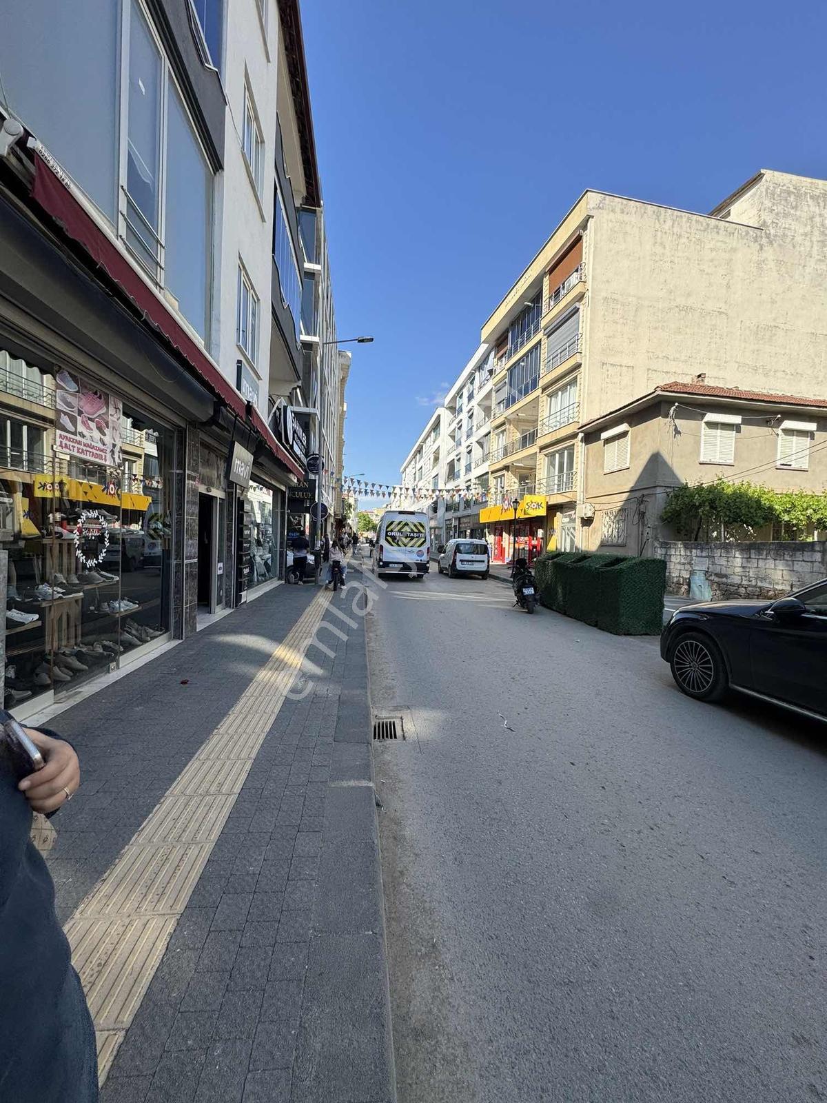 Gömeç Merkezde Kiralık Daire - Görsel 11