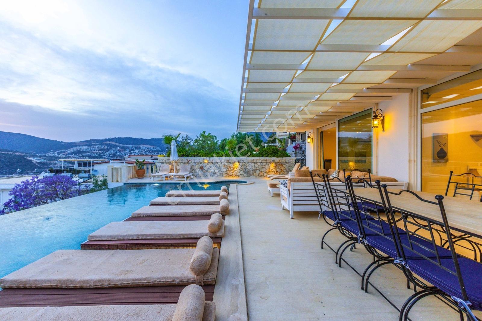 Kalkan Kışla'da 5+1 Kesintisiz Deniz Manzaralı Villa - Görsel 25