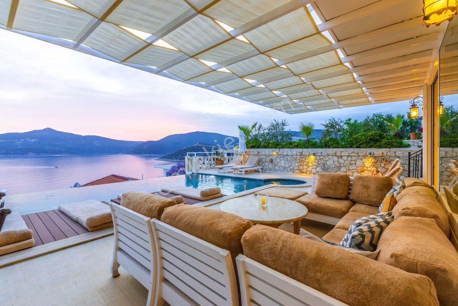 Kalkan Kışla'da 5+1 Kesintisiz Deniz Manzaralı Villa - Görsel 26