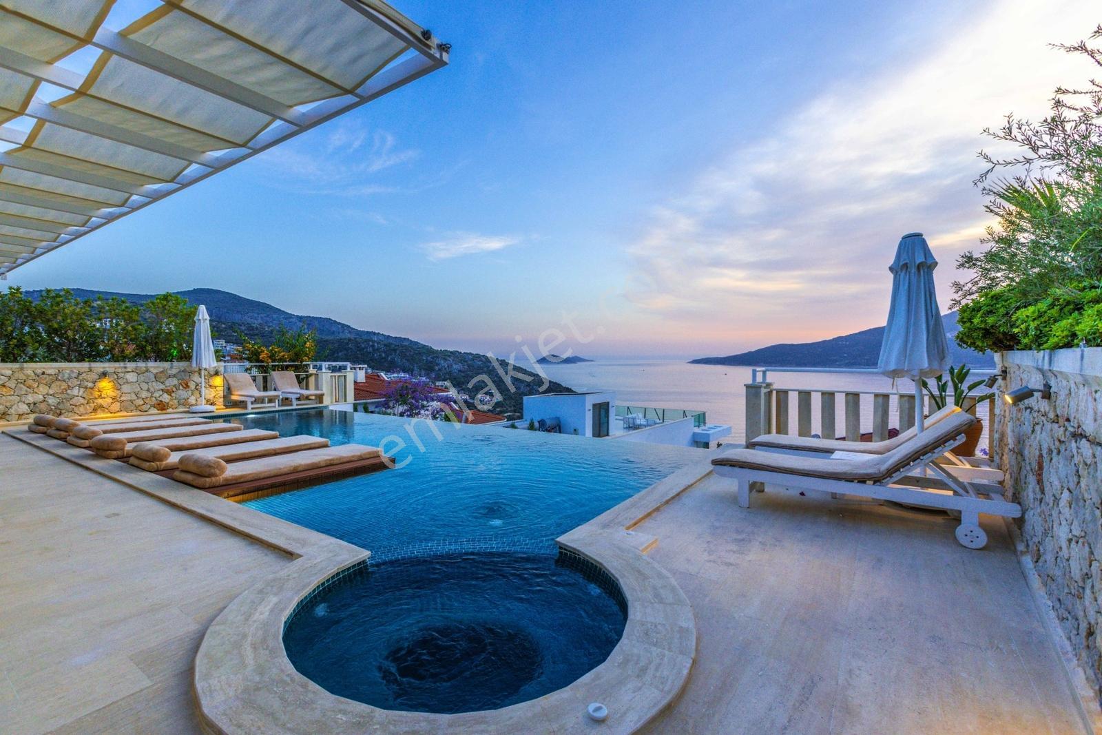 Kalkan Kışla'da 5+1 Kesintisiz Deniz Manzaralı Villa - Görsel 13