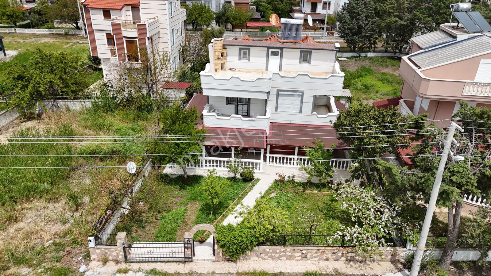 İzmir Dikili Salihleraltı'nda Denize Yakın 4+1 Satılık Villa - Görsel 11