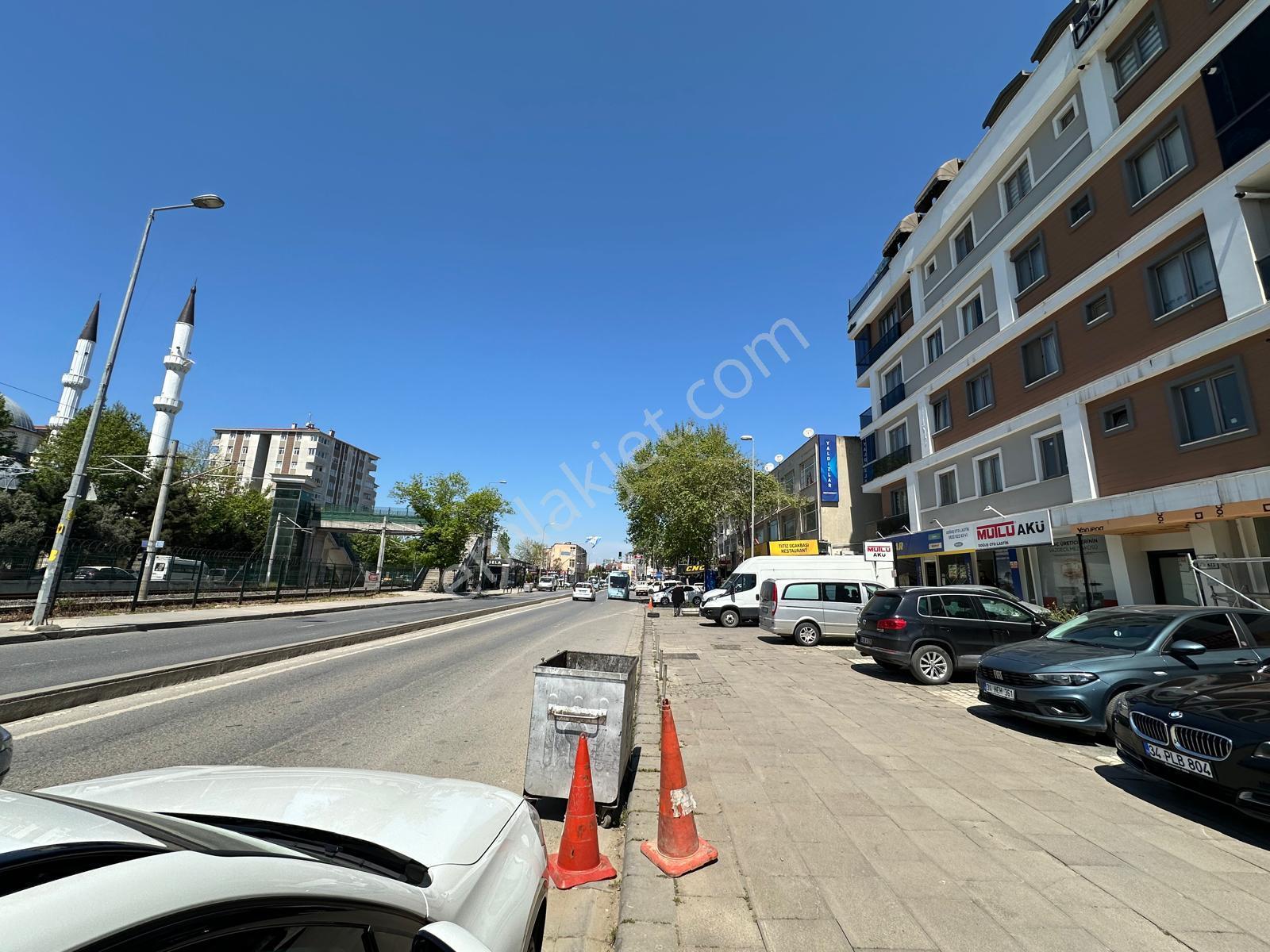 Maltepe Cevizlide Tabela Değeri Satılık 90m2 Depolu Dükkan - Görsel 8