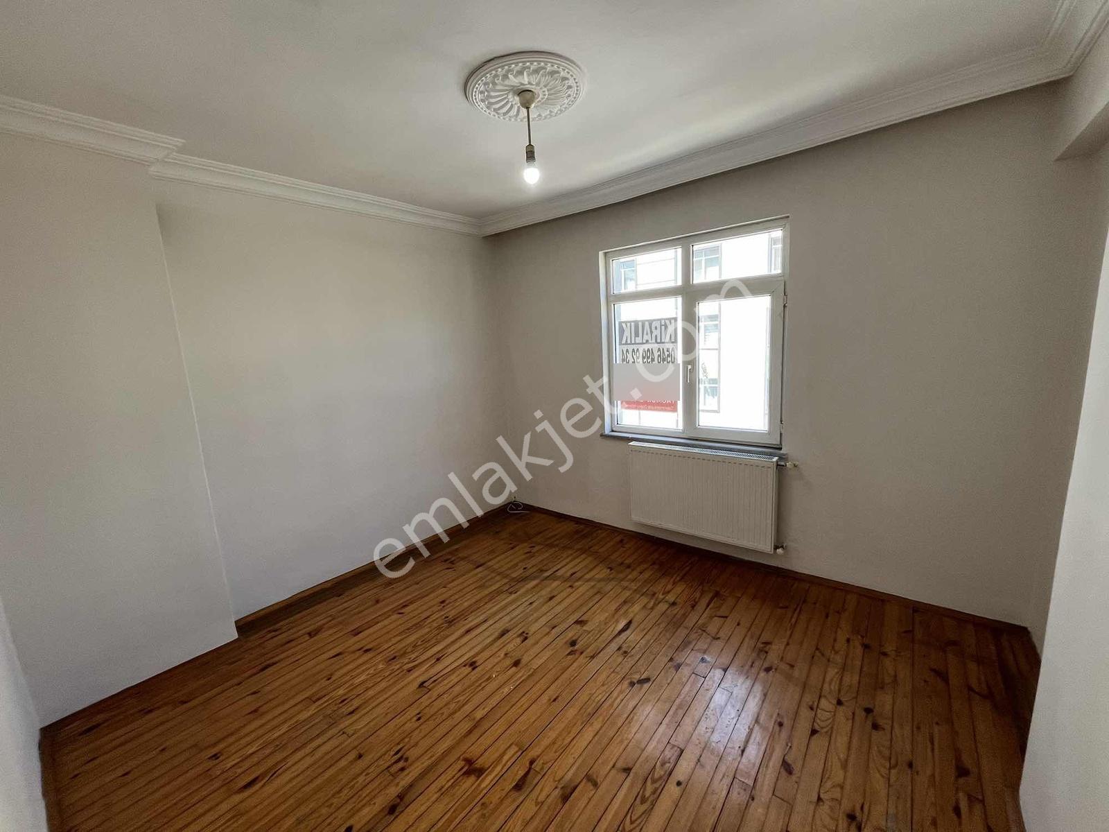 Yağmur Emlak'tan Tekkeköy'de Cadde Üstünde 3+1 Kiralık Daire - Görsel 13