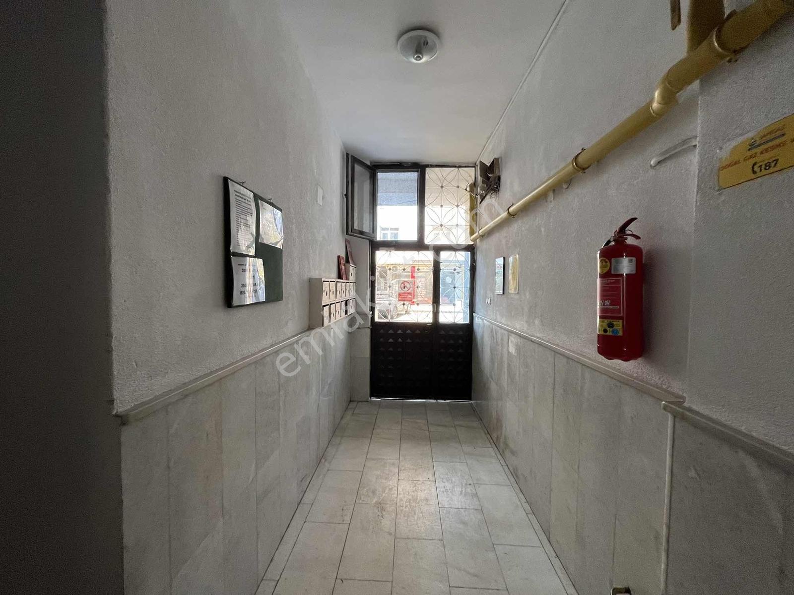Yağmur Emlak'tan Tekkeköy'de Cadde Üstünde 3+1 Kiralık Daire - Görsel 19