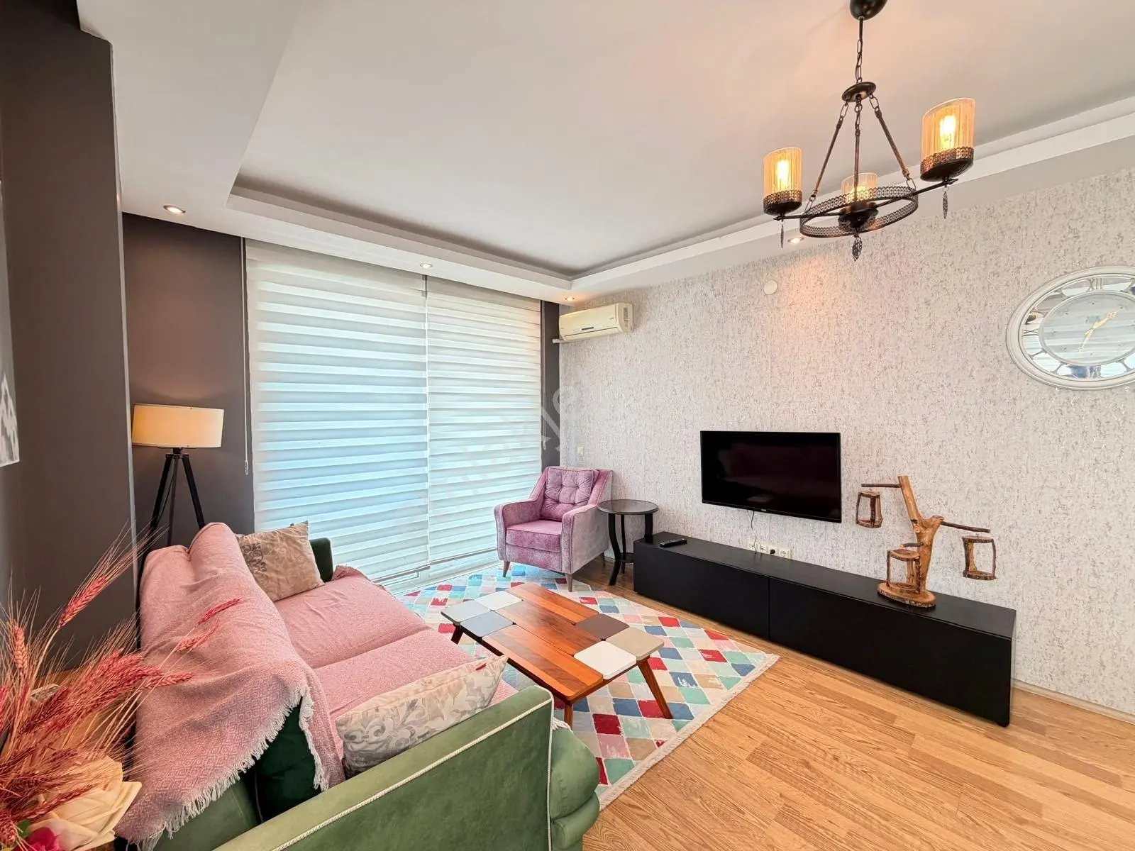Alanya Mahmutlar’da Denize 400 M Deniz Manzaralı 1+1 Satılık Daire