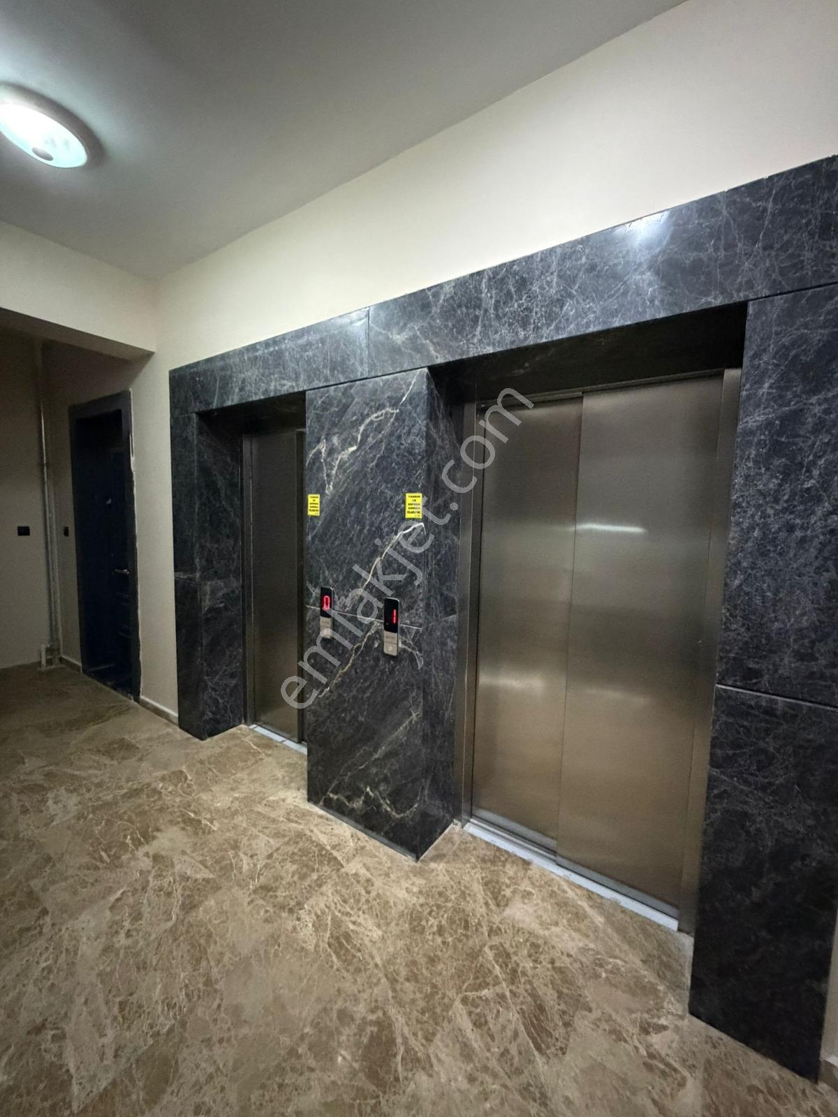 Kolçan'dan Adres Kütahyada Satılık 60m2 Ara Kat Eşyalı Lüks 1+1 - Görsel 7
