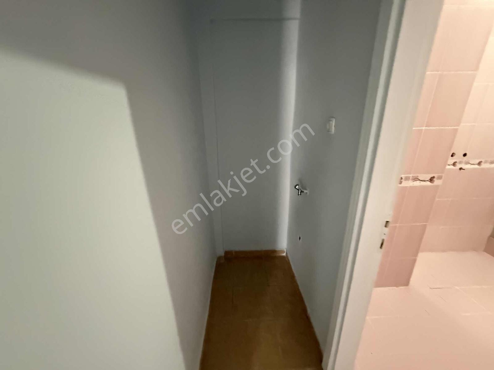 Yağmur Emlaktan Acil Cadde Ve Güney Cepheli İçi Yapılı 3+1 Daire - Görsel 29