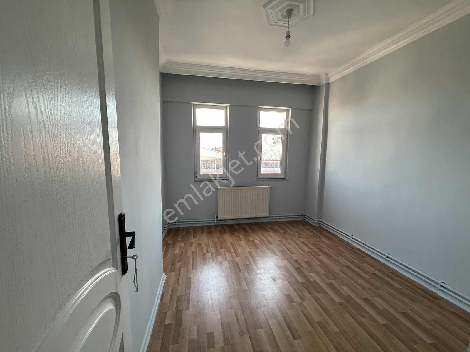 Yağmur Emlaktan Acil Cadde Ve Güney Cepheli İçi Yapılı 3+1 Daire - Görsel 30