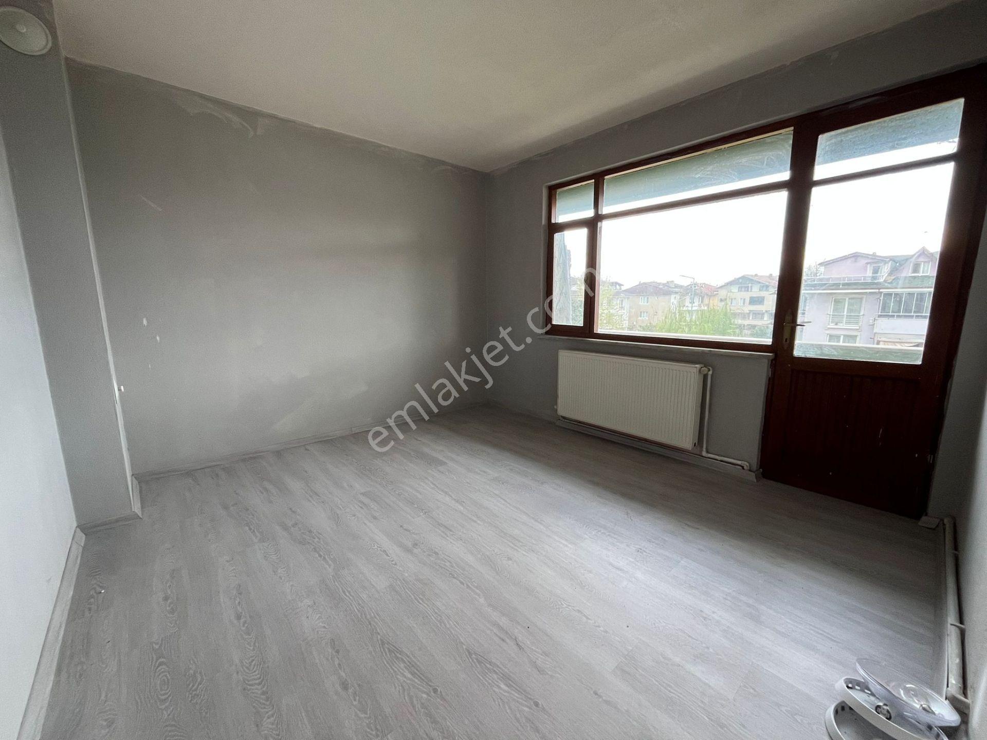 Merkezi Konumda Geniş 2+1 Bakımlı Daire - Görsel 9