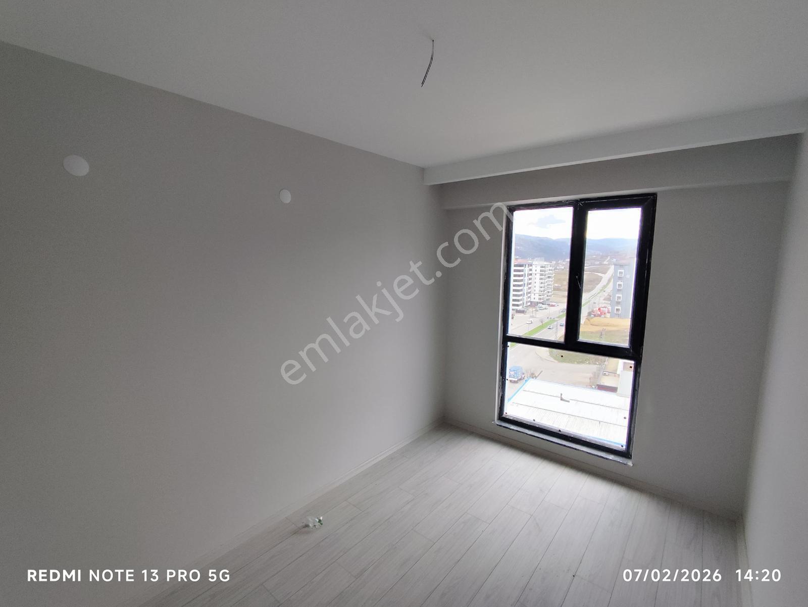 Kışla Mahallesinde Yola Cephe 3+1 Satılık Sıfır Daire - Görsel 25