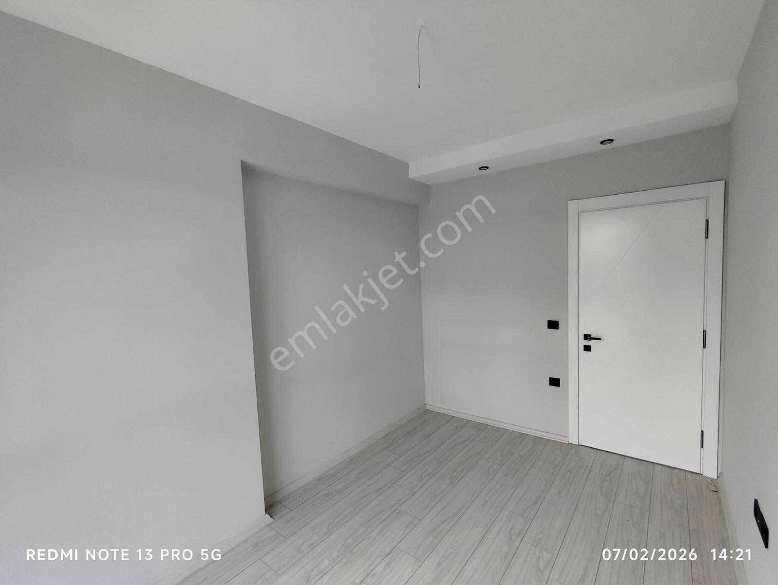 Kışla Mahallesinde Yola Cephe 3+1 Satılık Sıfır Daire - Görsel 14